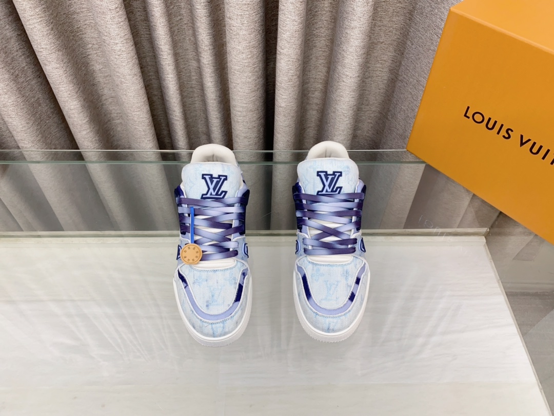 Louis Vuitton 2024新款 LV Trainer Maxi运动鞋将成衣系列的宽松廓形引入VirgilAbloh笔下的LVTrainer运动鞋设计
