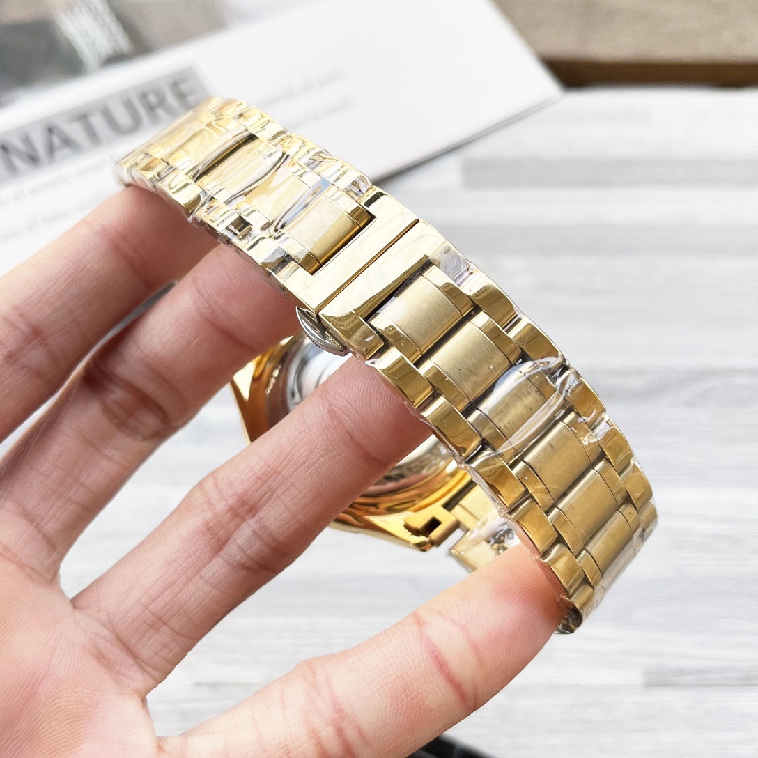Luxury White Gill Watch with Gold Steel Belt: Review and Features - 图片 9