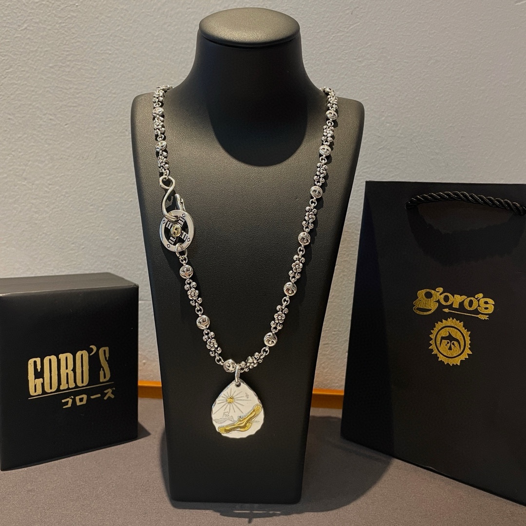 NO:108609,[New Products are on the Shelves] Goro’s Takahashi Goro Silver Cake Golden Eagle Pendant, Takahashi Classic Necklace, Top Version, Accepted Exclusive Shooting, Focus on the High-end Market, Kuaishou/ins/Xiaohongshu popular models, absolutely different from ordinary versions!  The details of the picture product are consistent with ZP!  Original production process, precision quality, purely handmade, authentic model opening, fashion essentials, both men and women can wear, same couple style, rock punk silver style, retro elements, trendy and versatile, same style on the official website, fine jewelry, necklace19860909【新品上架】Goro’s高桥吾郎银饼金鹰吊坠,高桥经典项链,顶级版本,认准独家拍摄,主攻高端市场 ,快手/ins/小红书热门款,绝对区别普通版本！图片产品细节与ZP一致！原版制作工艺 精工品质 纯手工打造 ～正品开模潮流时尚必备 男女均可佩戴 情侣款同款 摇滚朋克泰银风格 复古元素 潮流百搭 官网同款,饰品精品,necklace,Jewelry