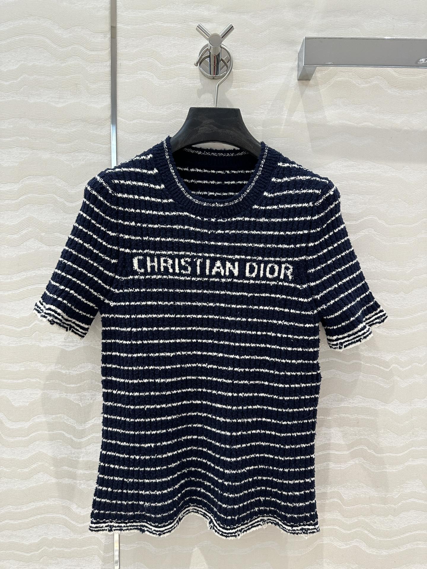 高端原单品质💋Miss D*限定新品！特种纱海军风条纹圆领针织小上衣，认准我家品质❤️细条纹撞色超级显白