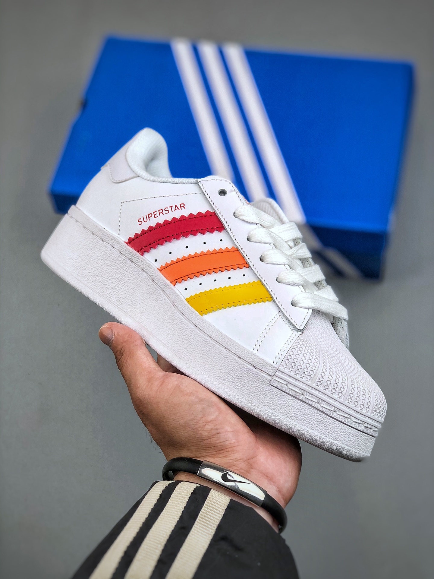 Local store BAdidas Originals Superstar XLG Shell Head Series Low cut - Shoe