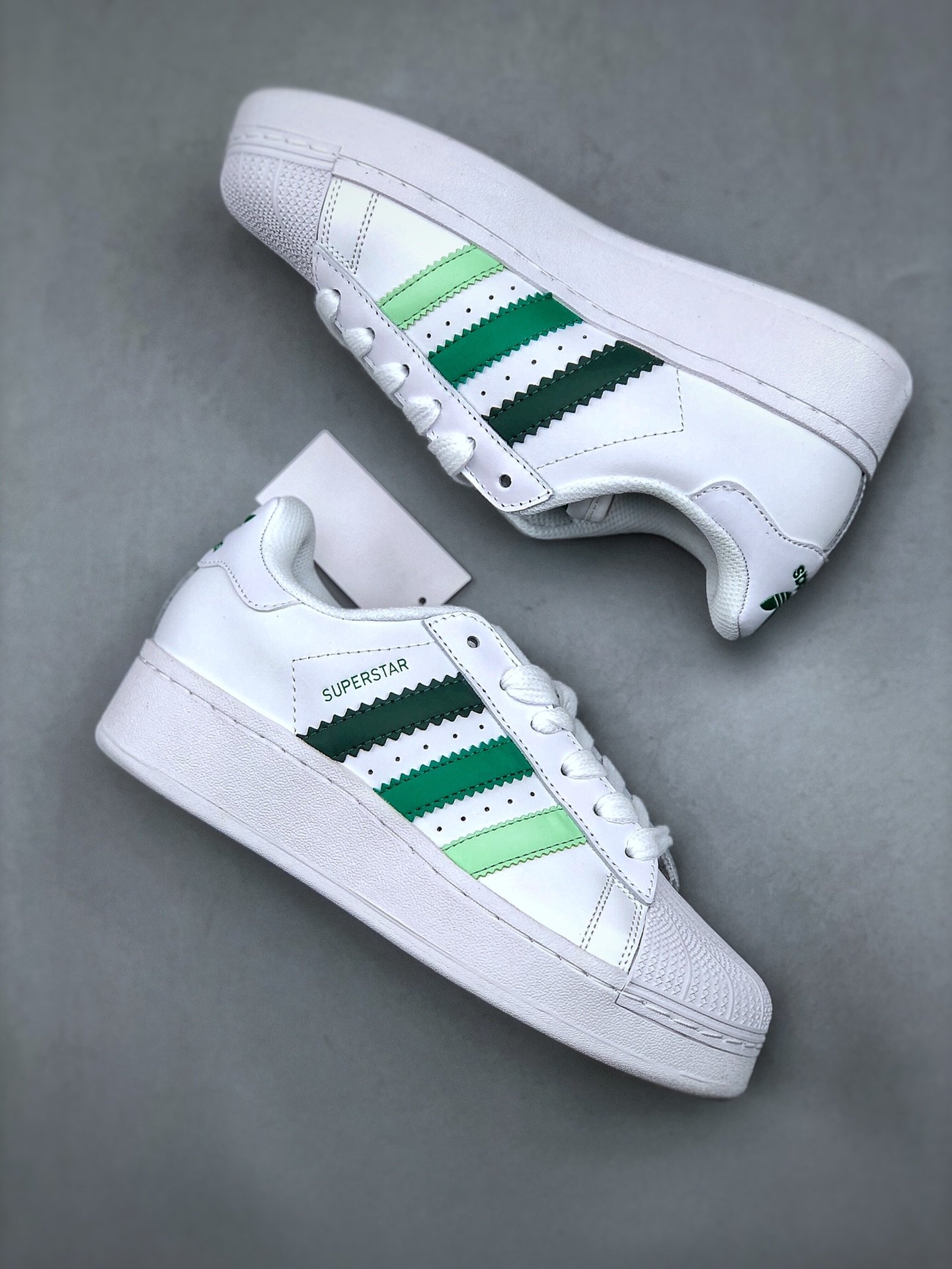 Local store BAdidas Originals Superstar XLG Shell Head Series Low cut - Shoe 9