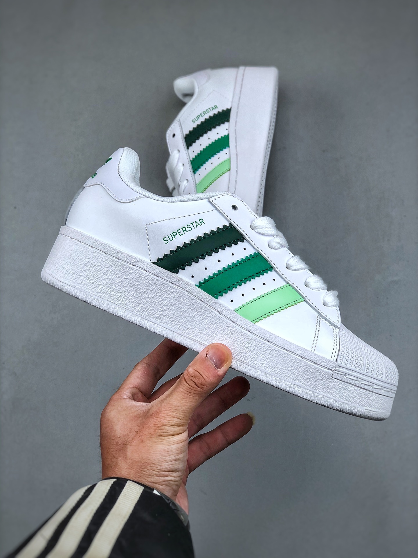 Local store BAdidas Originals Superstar XLG Shell Head Series Low cut - Shoe 4