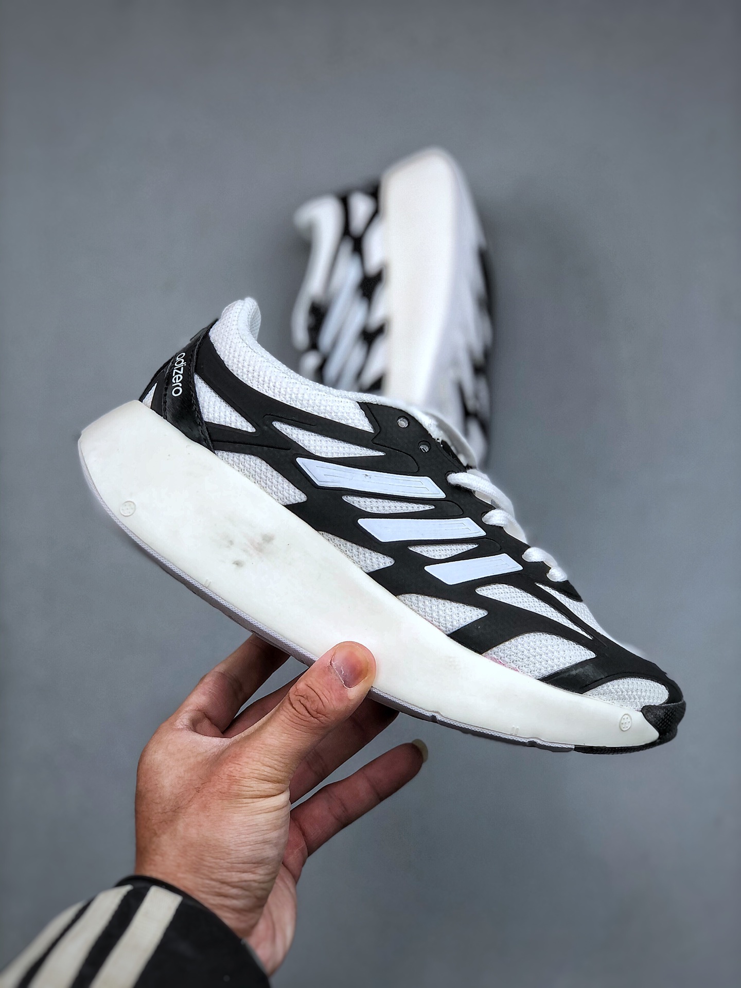 adidas ADIZERO ARUKU 运动舒适防滑耐磨 低帮跑步鞋 男女款 货号:JQ7395 尺码:36-45(半 4