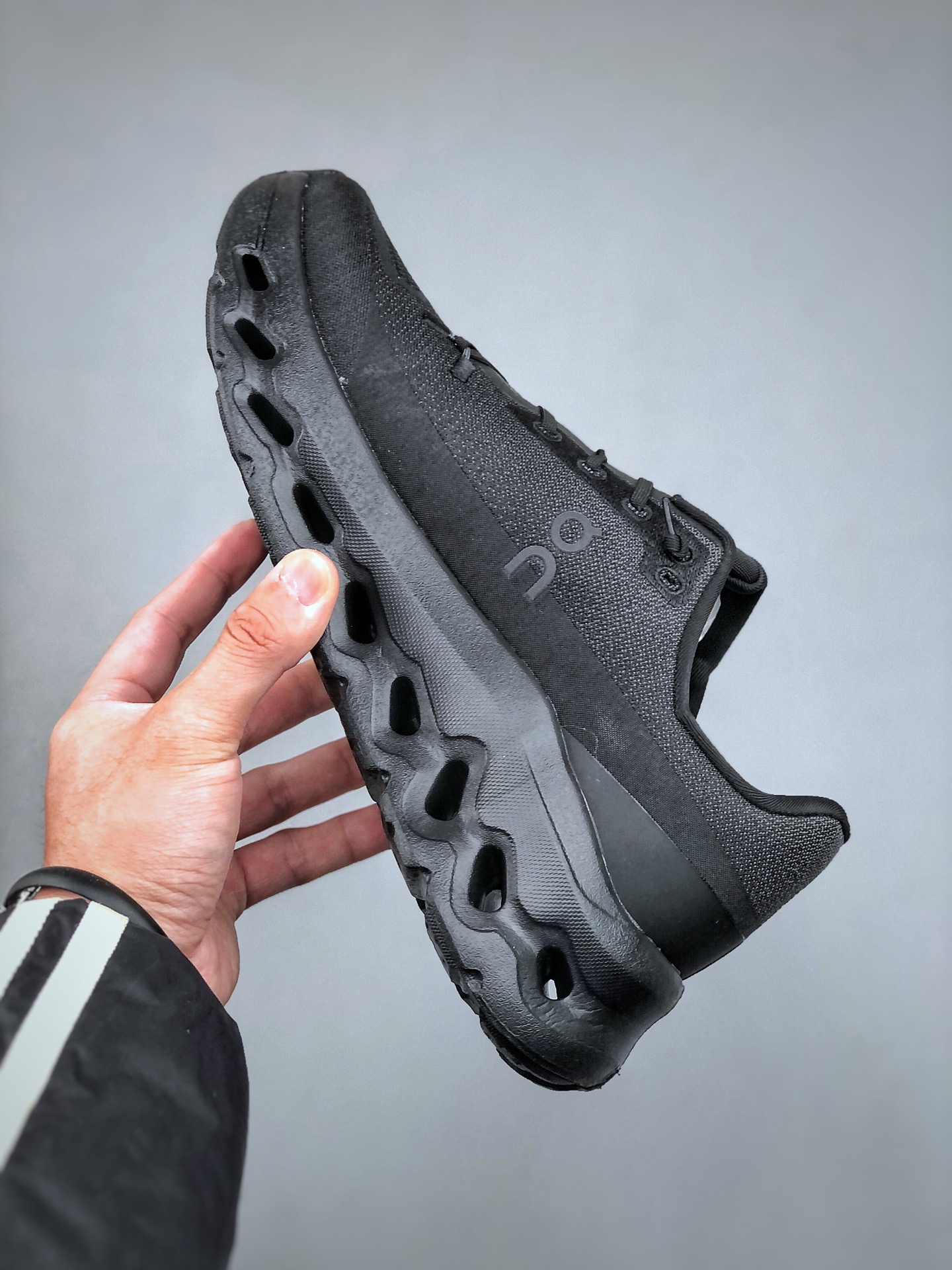 Local store BOn the Cloudtilt outdoor lightweight, low cut, and - Shoe 2
