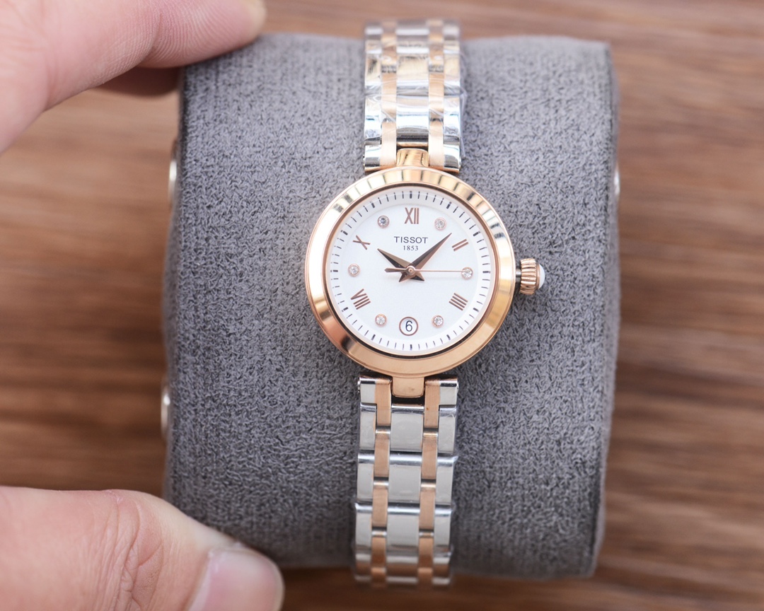 “Ms. TISSOT’s Classic White Gold Drill Wristwatch with Sapphire Mirror” - 图片 4