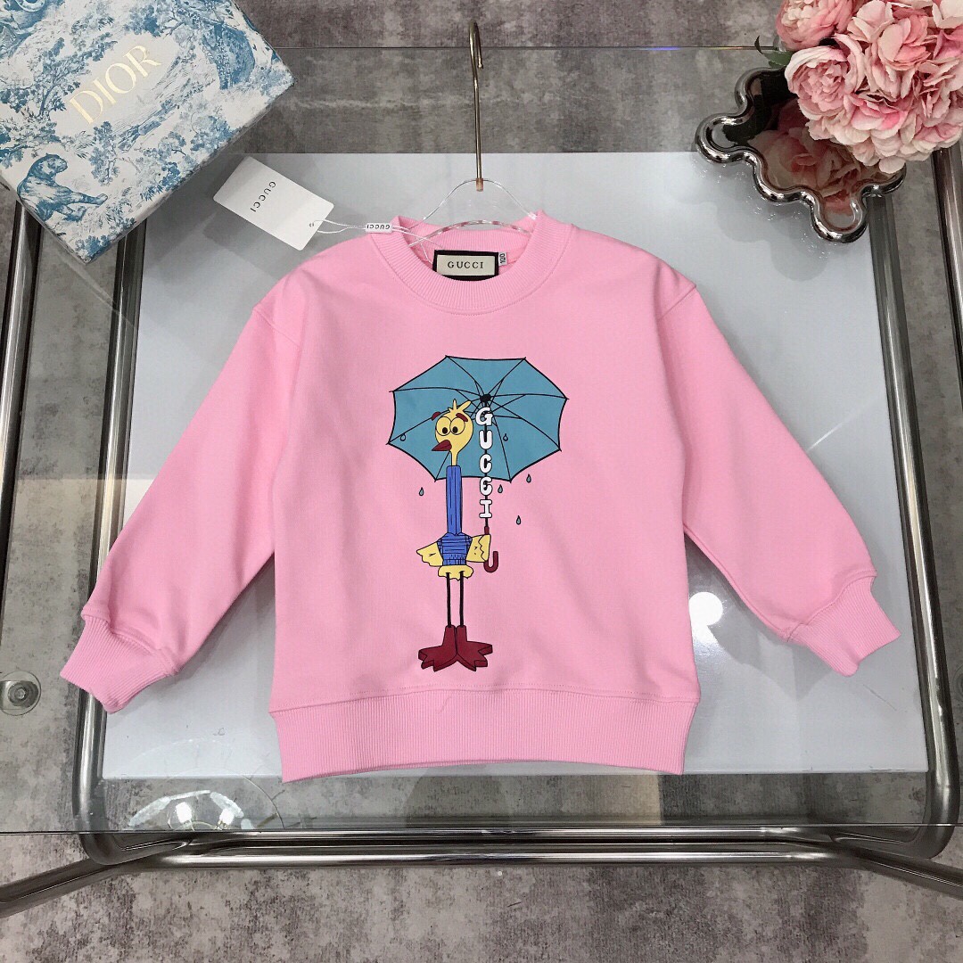 NO:209492,Size 100/1 110/1 130/1 GUCC* Pullover sweatshirt~Little yellow duck logo print High pressure printing process Not easy to fall off. Super good looking sweatshirts are made of custom 380G terry sweatshirts. Thickness is worn in winter. Soft and comfortable. Simple and fashionable. Crafts are superimposed. High quality. Super versatile style~, special price, gucci, hoodie, sweatshirts, jackets & coats,19860909尺码100/1 110/1 130/1  GUCC* 套头卫衣～小黄鸭logo印花 高压印烫工艺 不易脱落 单穿或叠加外套都超级好看卫衣定制380G毛圈卫衣棉打造 厚度冬季均穿 柔软舒适 简约时尚 工艺叠加 看得见的高品质 超级百搭款～,特价款,gucci,hoodie,sweatshirts,jackets & coats,,Children's