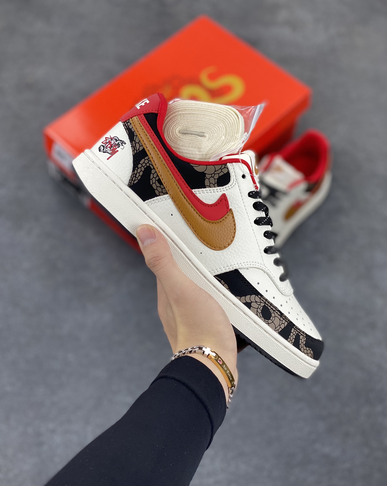 海外爆款 ZP订单 NIKE EBERNON Low prm 小空军低帮百搭透气休闲运动板鞋 独家头层版本 原数据独家私模大底 纯正版型 清洁度完美 货号:FD5188-128 尺码:36 36.5 37.5 38 38.5 39 40 40.5 41 42 42.5 43 44 44.5 45-选品中心