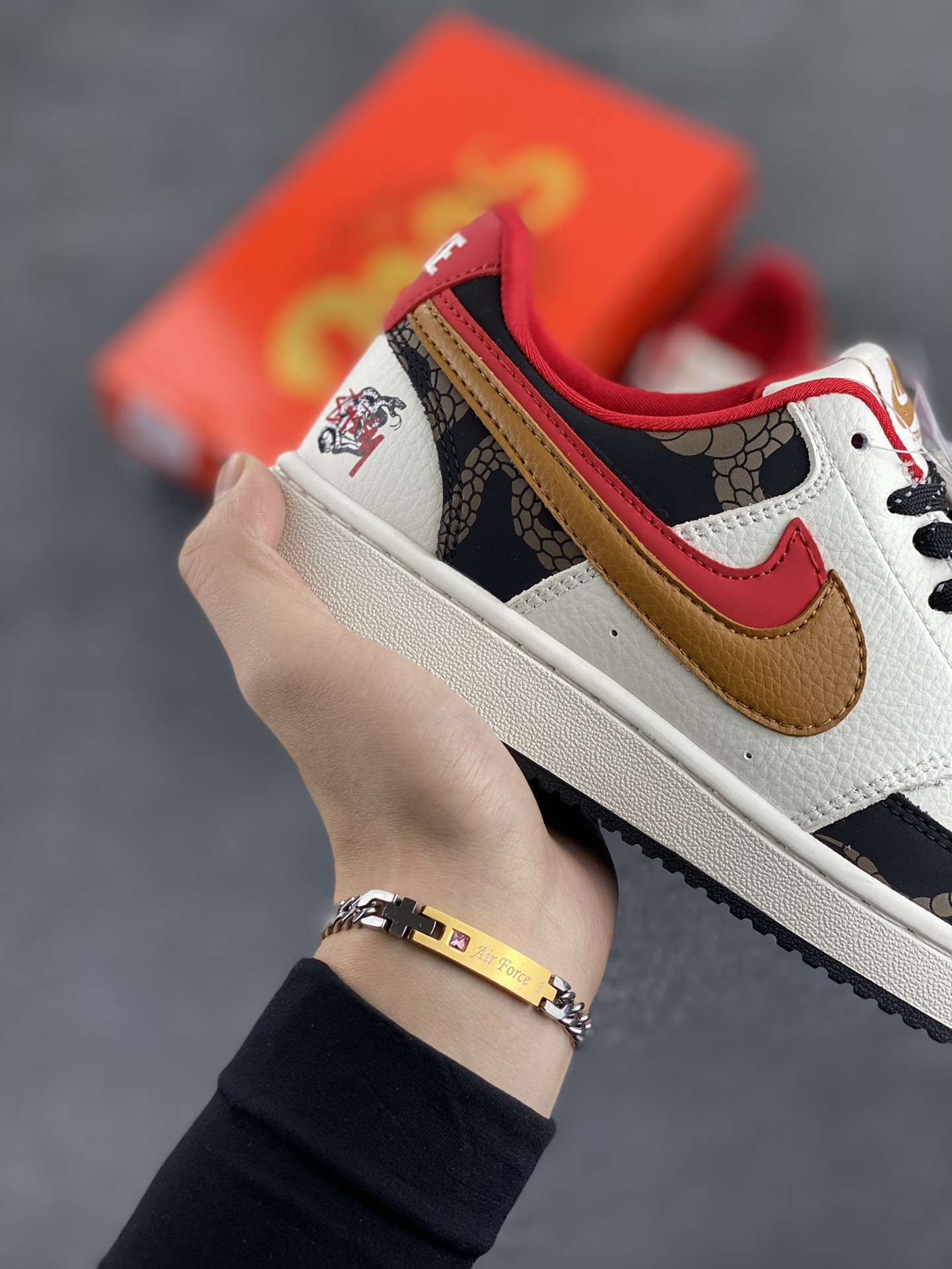 图片[6]-海外爆款 ZP订单 NIKE EBERNON Low prm 小空军低帮百搭透气休闲运动板鞋 独家头层版本 原数据独家私模大底 纯正版型 清洁度完美 货号：FD5188-128 尺码：36 36.5 37.5 38 38.5 39 40 40.5 41 42 42.5 43 44 44.5 45-选品中心