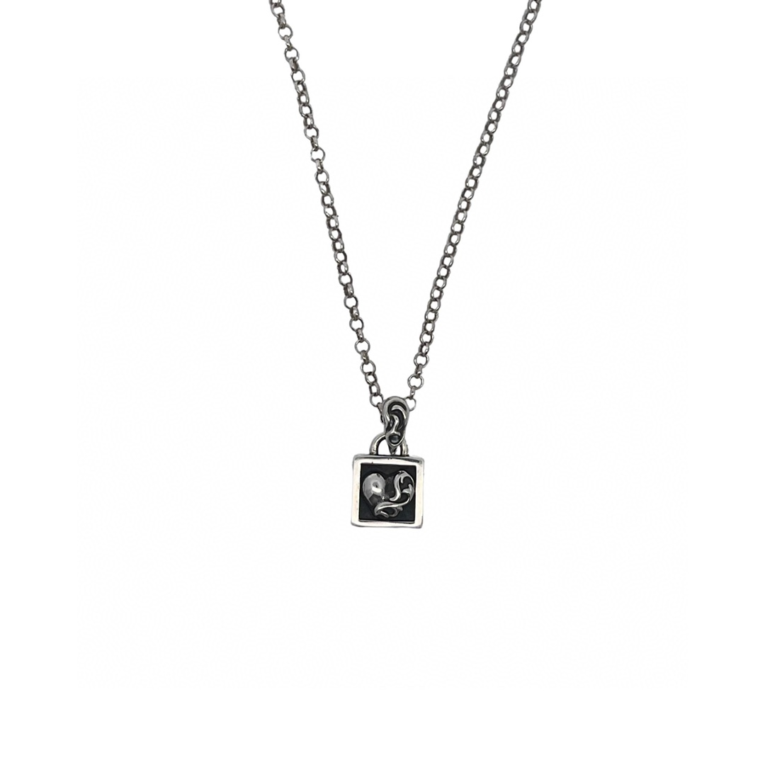 NO:108647,Croxin Taoxin small square necklace, sterling silver material, retro and old style, matched with two chains, round bead chains, pearl chains are updated simultaneously!  , jewelry boutique, chrome hearts, necklace, pure silver19860909克罗心 桃心小方牌项链 纯银材质 复古做旧风格 搭配两款链子 圆珠链 珍珠链同步更新！,饰品精品,chrome hearts,necklace,pure silver,Jewelry