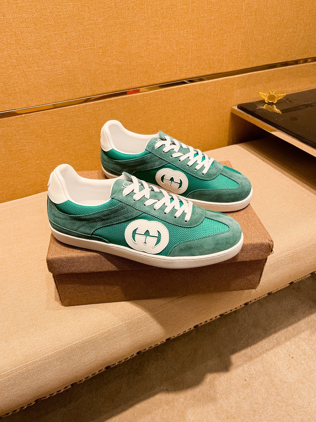 NO:730427,[Gucci] The latest masterpiece of the high-end men's shoe brand official website 11 is made of Italian imported mozzarella cowhide with a comfortable and breathable lining and original non-slip and wear-resistant outsole, making walking more convenient and comfortable!  Exclusive new model, stunning work, Midea 11 replica [color] compared with official quality!  Create a fashionable personality to set off your uniqueness!  A must-have for trendy men! Classic sizes: 38-44 Colors Multiple colors available.,,cowhide19860909【古奇】 男鞋高端品牌 官网11最新力作鞋面采用意大利进口头莫纱层牛皮搭配舒适透气内里原版防滑耐磨大底制作,让行走更加便捷舒适！独家新款,惊世之作,与官方的质量相比美的11复刻[色]！打造时尚个性衬托你的与众不同！潮男必备!经典尺码:38-44 颜色 多色可选.,,cowhide,Men's shoes