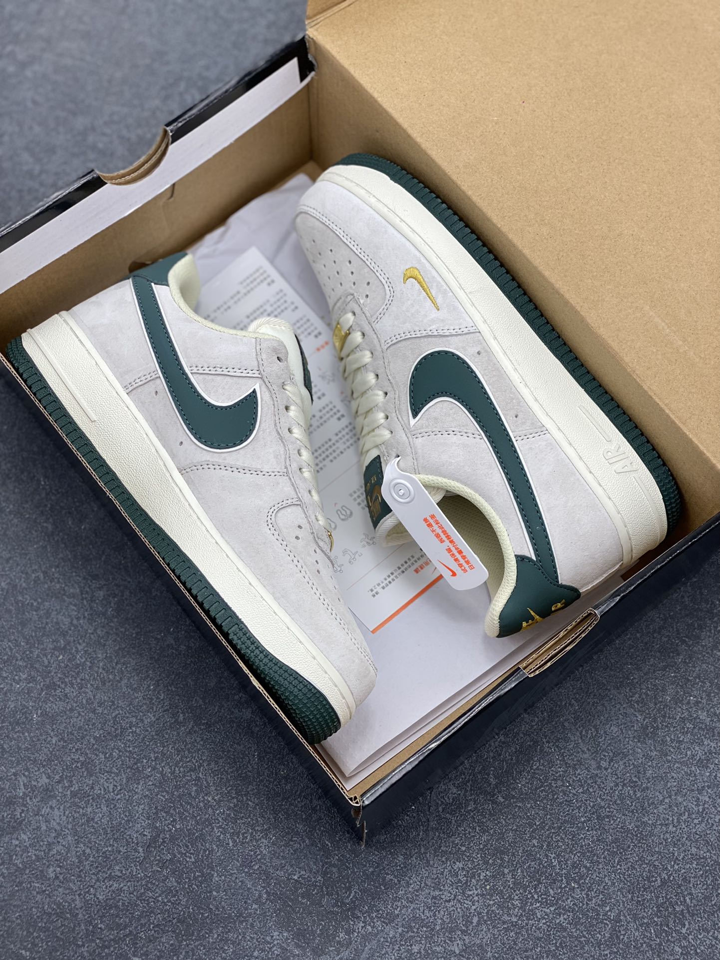 图片[9]-Nike Air Force 1 Low ’07 小勾绿麂皮 空军一号低帮休闲板鞋 原厂麂皮 原楦原纸板 纯正版型 正品NFC感应芯片 高清洁度 内置全掌气垫 货号：KK5636-710 尺码：36 36.5 37.5 38 38.5 39 40 40.5 41 42 42.5 43 44 44.5 45-选品中心