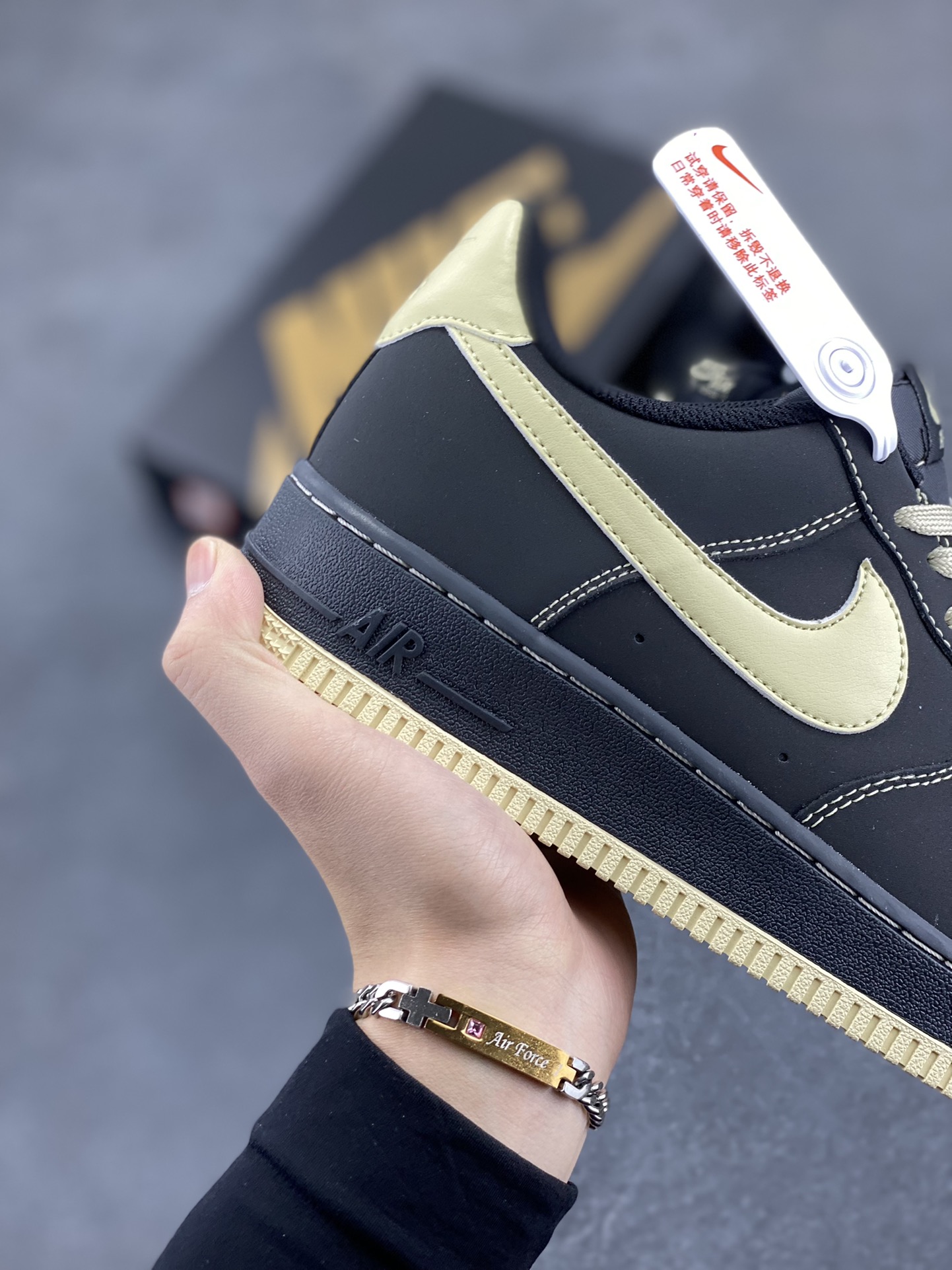 图片[6]-爆款定制  NIke Air Force 1 \’07 黑银 空军一号低帮休闲板鞋 原楦头原纸板 纯正空军版型 定制鞋盒 全掌内置全掌气垫 原厂中底钢印 拉帮完美 货号：DH5696-227 尺码：36 36.5 37.5 38 38.5 39 40 40.5 41 42 42.5 43 44 44.5 45-选品中心