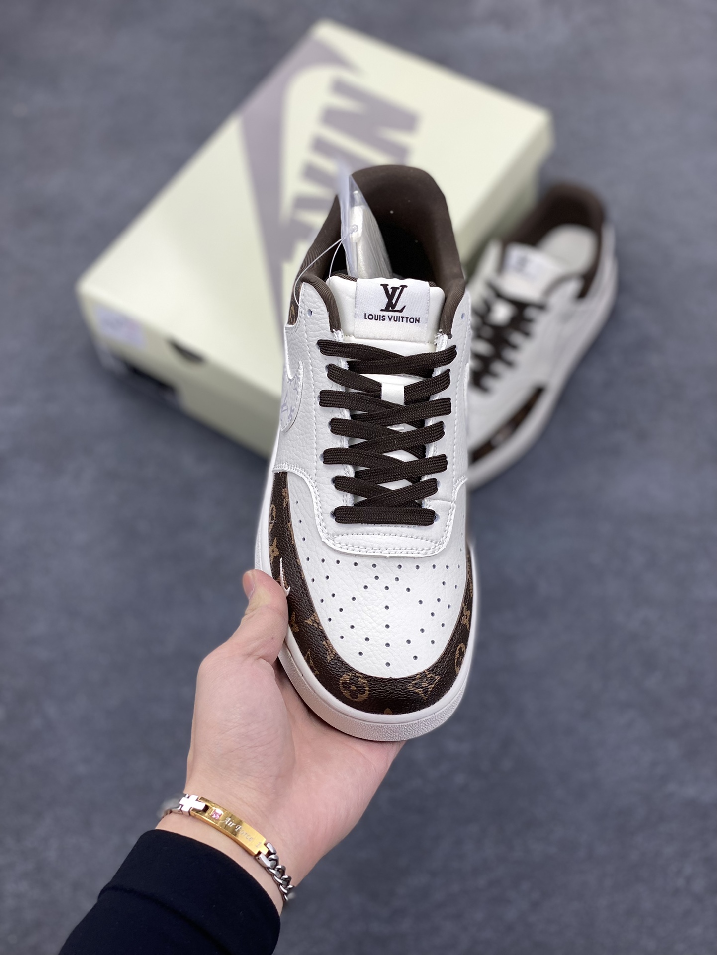 图片[2]-海外爆款 ZP订单 NIKE EBERNON Low prm 小空军低帮百搭透气休闲运动板鞋 独家头层版本 原数据独家私模大底 纯正版型 清洁度完美 货号：FD5188-120 尺码：36 36.5 37.5 38 38.5 39 40 40.5 41 42 42.5 43 44 44.5 45-选品中心