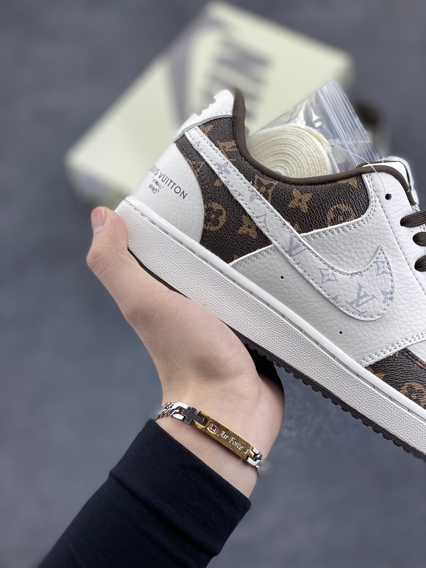 图片[6]-海外爆款 ZP订单 NIKE EBERNON Low prm 小空军低帮百搭透气休闲运动板鞋 独家头层版本 原数据独家私模大底 纯正版型 清洁度完美 货号：FD5188-120 尺码：36 36.5 37.5 38 38.5 39 40 40.5 41 42 42.5 43 44 44.5 45-选品中心