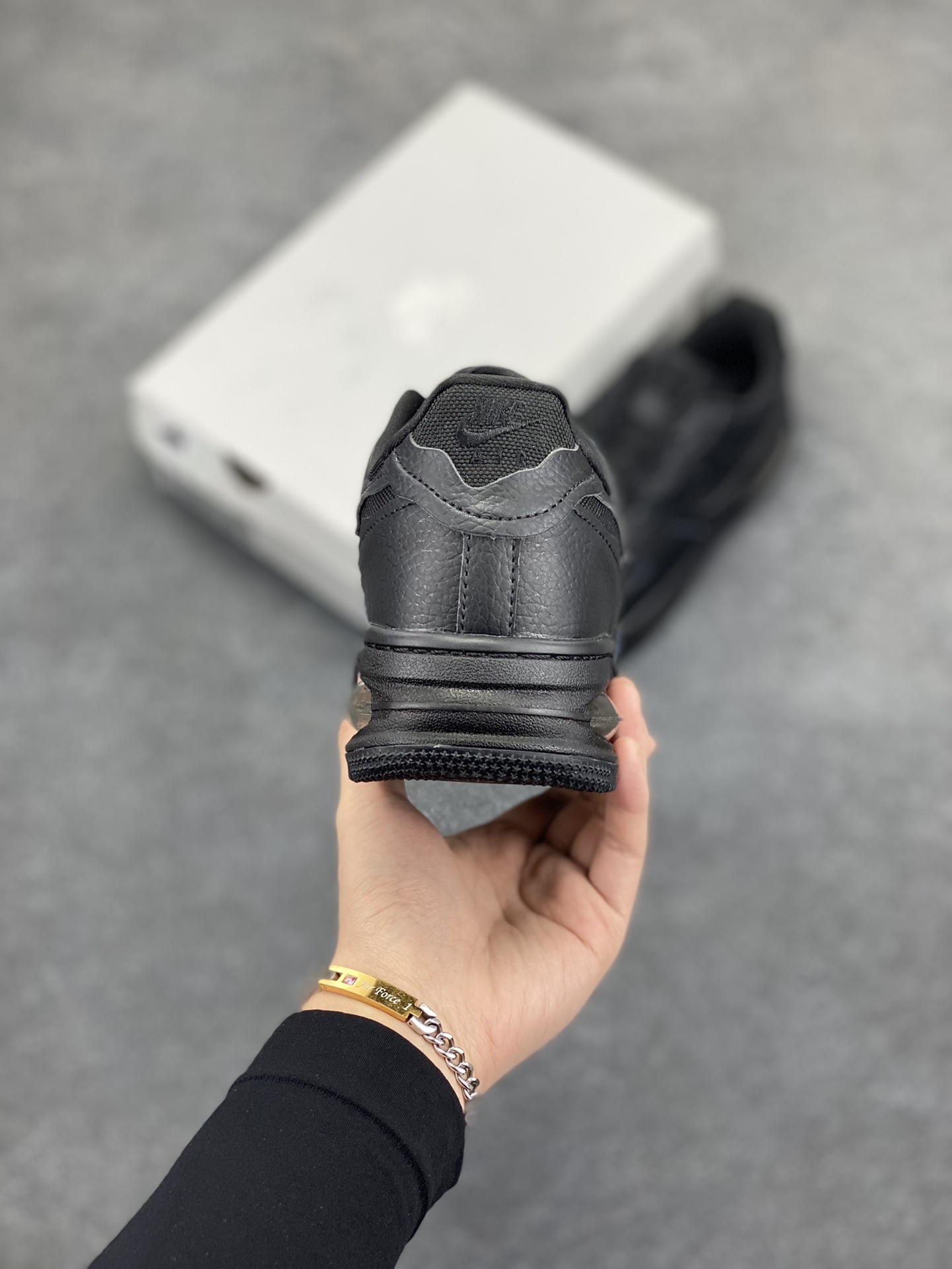 图片[4]-AF1耐克 Nike Air Force 1 ‘07 Low 空军一号 厚底增高百搭运动板鞋 原楦头原纸板 打造纯正空军版型，专注外贸渠道 全掌内置蜂窝气垫 原盒配件 原厂中底钢印、拉帮完美 货号：HF3630-600 尺码：36 36.5 37.5 38 38.5 39 40 40.5 41 42 42.5 43 44 44.5 45-选品中心