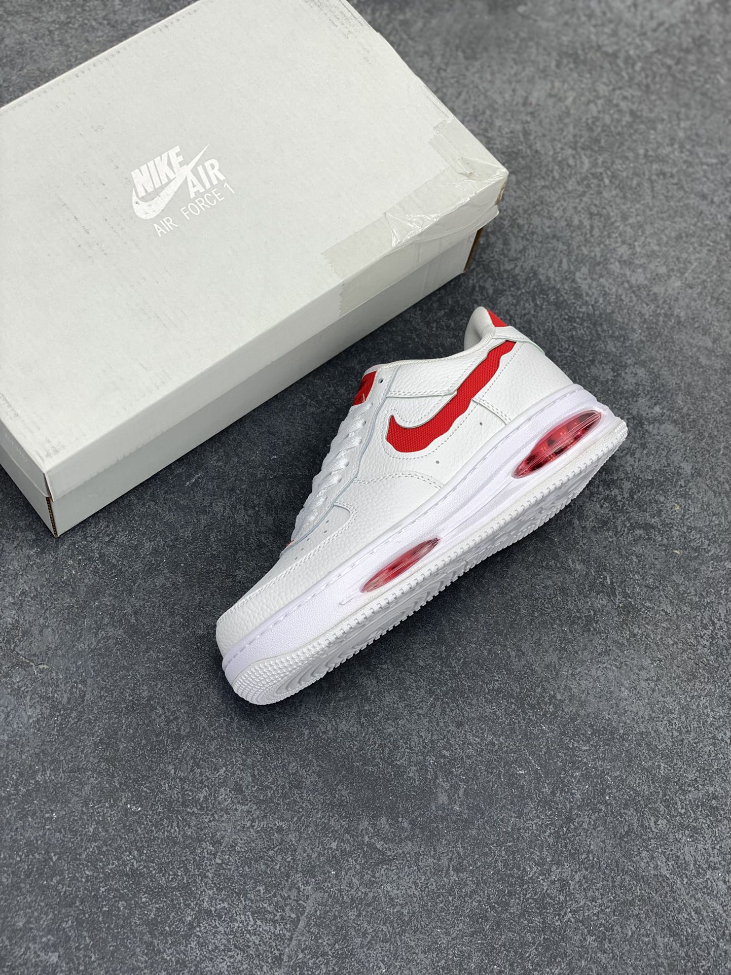 图片[7]-AF1耐克 Nike Air Force 1 ‘07 Low 空军一号 厚底增高百搭运动板鞋 原楦头原纸板 打造纯正空军版型，专注外贸渠道 全掌内置蜂窝气垫 原盒配件 原厂中底钢印、拉帮完美 货号：HF3630-100 尺码：36 36.5 37.5 38 38.5 39 40 40.5 41 42 42.5 43 44 44.5 45-选品中心