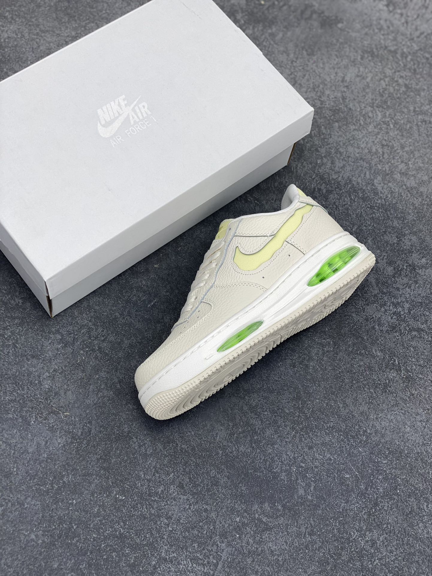 图片[7]-AF1耐克 Nike Air Force 1 ‘07 Low 空军一号 厚底增高百搭运动板鞋 原楦头原纸板 打造纯正空军版型，专注外贸渠道 全掌内置蜂窝气垫 原盒配件 原厂中底钢印、拉帮完美 货号：HF3630-700 尺码：36 36.5 37.5 38 38.5 39 40 40.5 41 42 42.5 43 44 44.5 45-选品中心