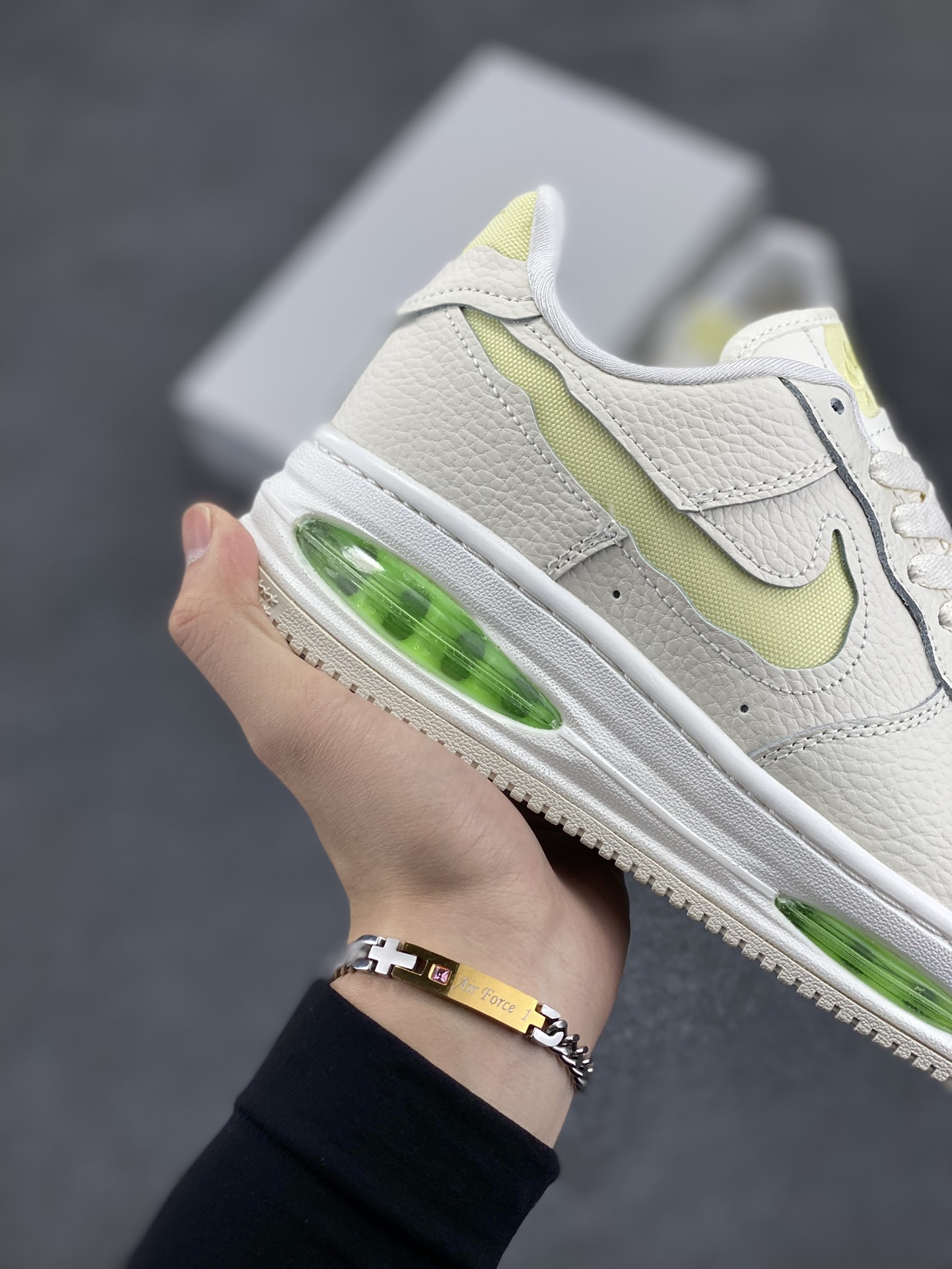 图片[6]-AF1耐克 Nike Air Force 1 ‘07 Low 空军一号 厚底增高百搭运动板鞋 原楦头原纸板 打造纯正空军版型，专注外贸渠道 全掌内置蜂窝气垫 原盒配件 原厂中底钢印、拉帮完美 货号：HF3630-700 尺码：36 36.5 37.5 38 38.5 39 40 40.5 41 42 42.5 43 44 44.5 45-选品中心