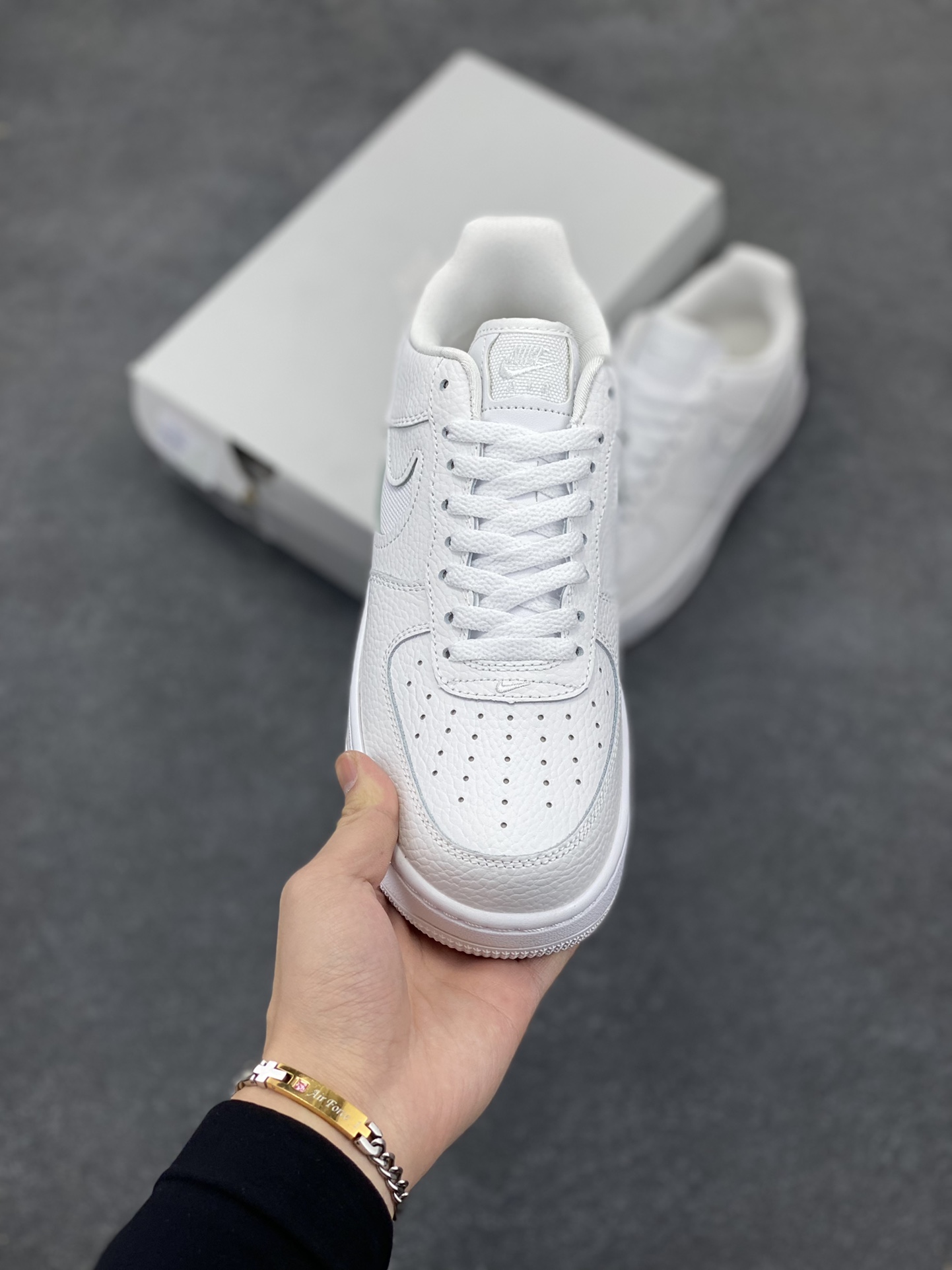 图片[2]-AF1耐克 Nike Air Force 1 ‘07 Low 空军一号 厚底增高百搭运动板鞋 原楦头原纸板 打造纯正空军版型，专注外贸渠道 全掌内置蜂窝气垫 原盒配件 原厂中底钢印、拉帮完美 货号：HF3630-500 尺码：36 36.5 37.5 38 38.5 39 40 40.5 41 42 42.5 43 44 44.5 45-选品中心
