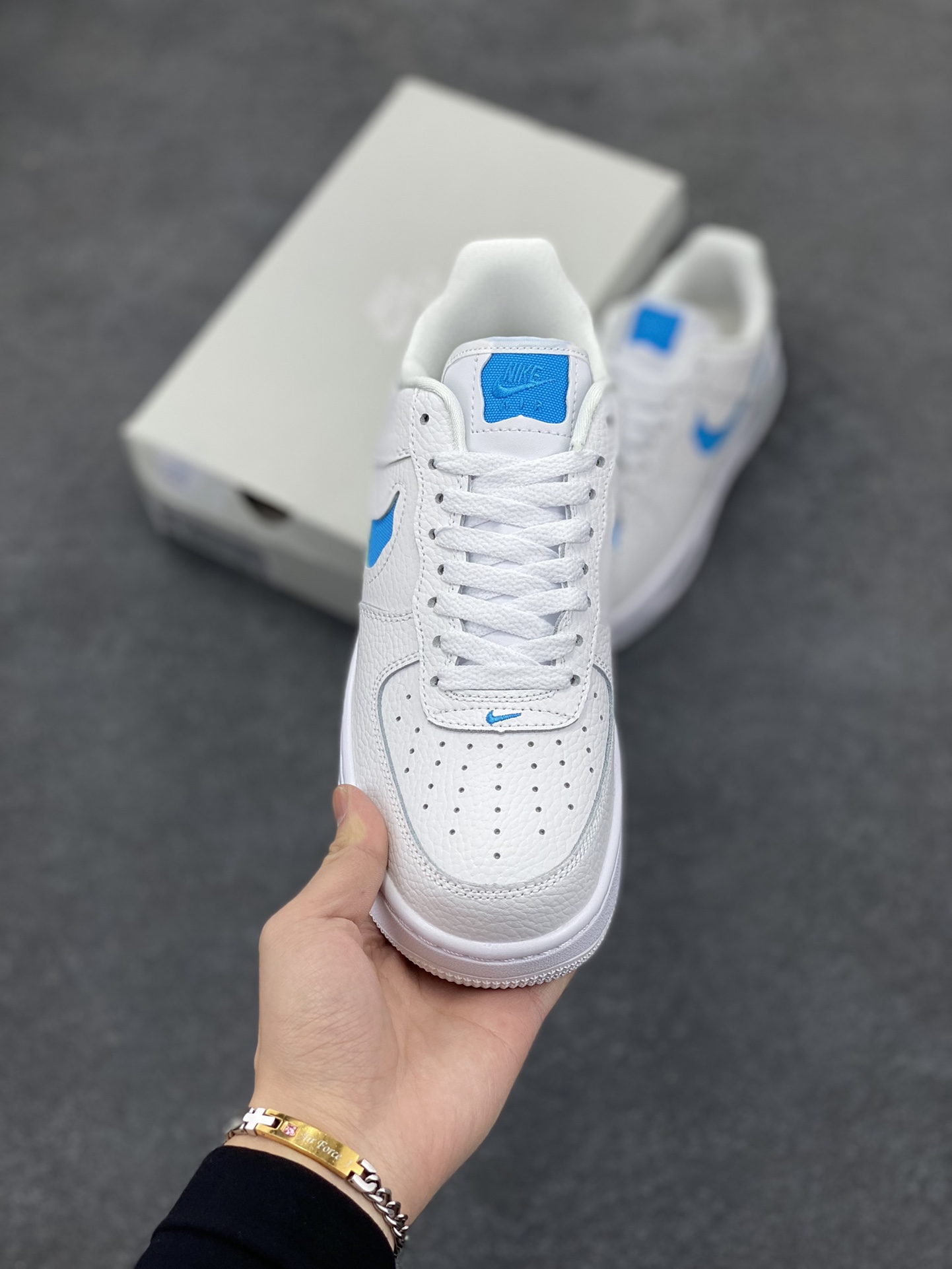 图片[2]-AF1耐克 Nike Air Force 1 ‘07 Low 空军一号 厚底增高百搭运动板鞋 原楦头原纸板 打造纯正空军版型，专注外贸渠道 全掌内置蜂窝气垫 原盒配件 原厂中底钢印、拉帮完美 货号：HF3630-101 尺码：36 36.5 37.5 38 38.5 39 40 40.5 41 42 42.5 43 44 44.5 45-选品中心