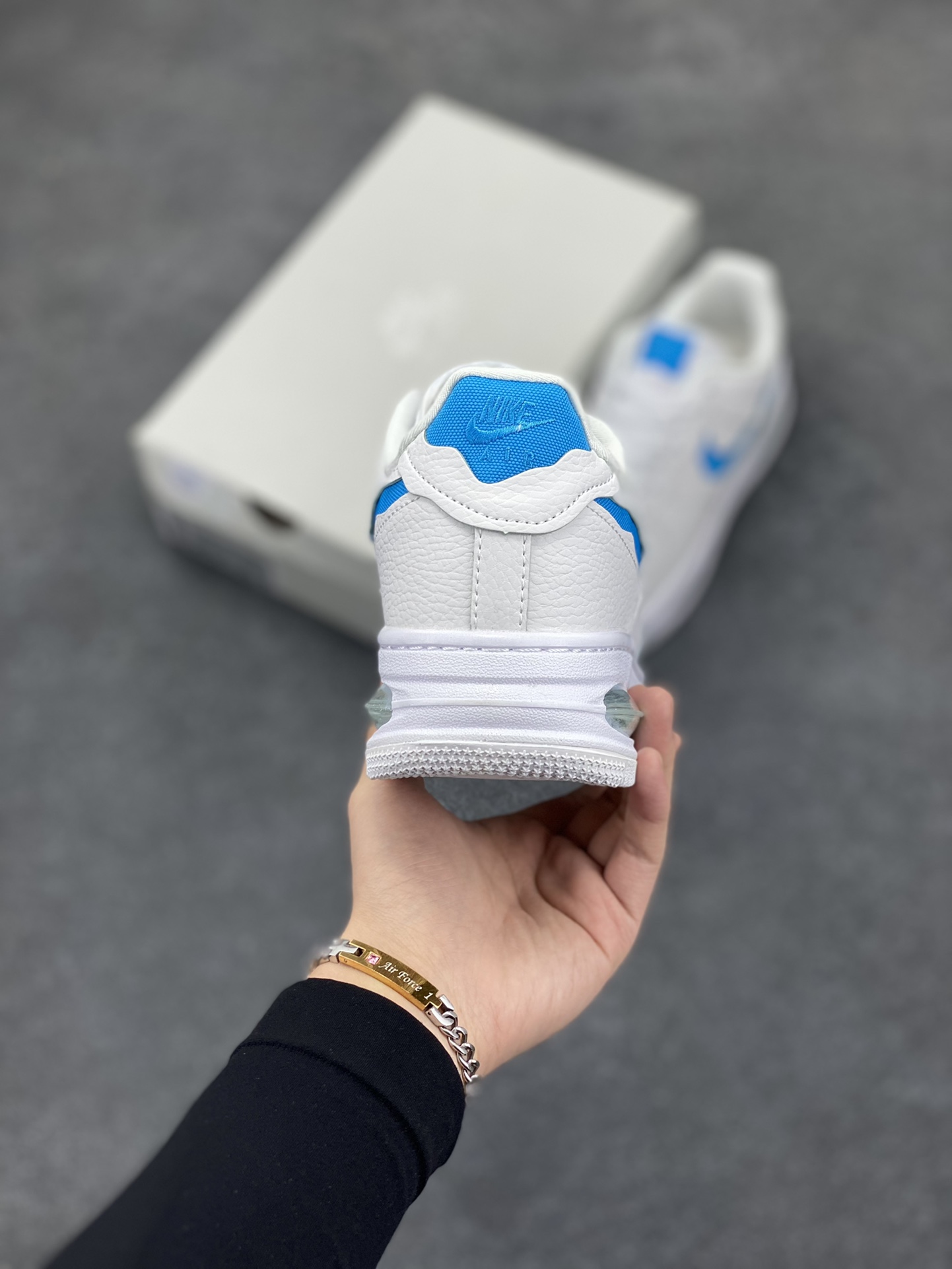图片[4]-AF1耐克 Nike Air Force 1 ‘07 Low 空军一号 厚底增高百搭运动板鞋 原楦头原纸板 打造纯正空军版型，专注外贸渠道 全掌内置蜂窝气垫 原盒配件 原厂中底钢印、拉帮完美 货号：HF3630-101 尺码：36 36.5 37.5 38 38.5 39 40 40.5 41 42 42.5 43 44 44.5 45-选品中心