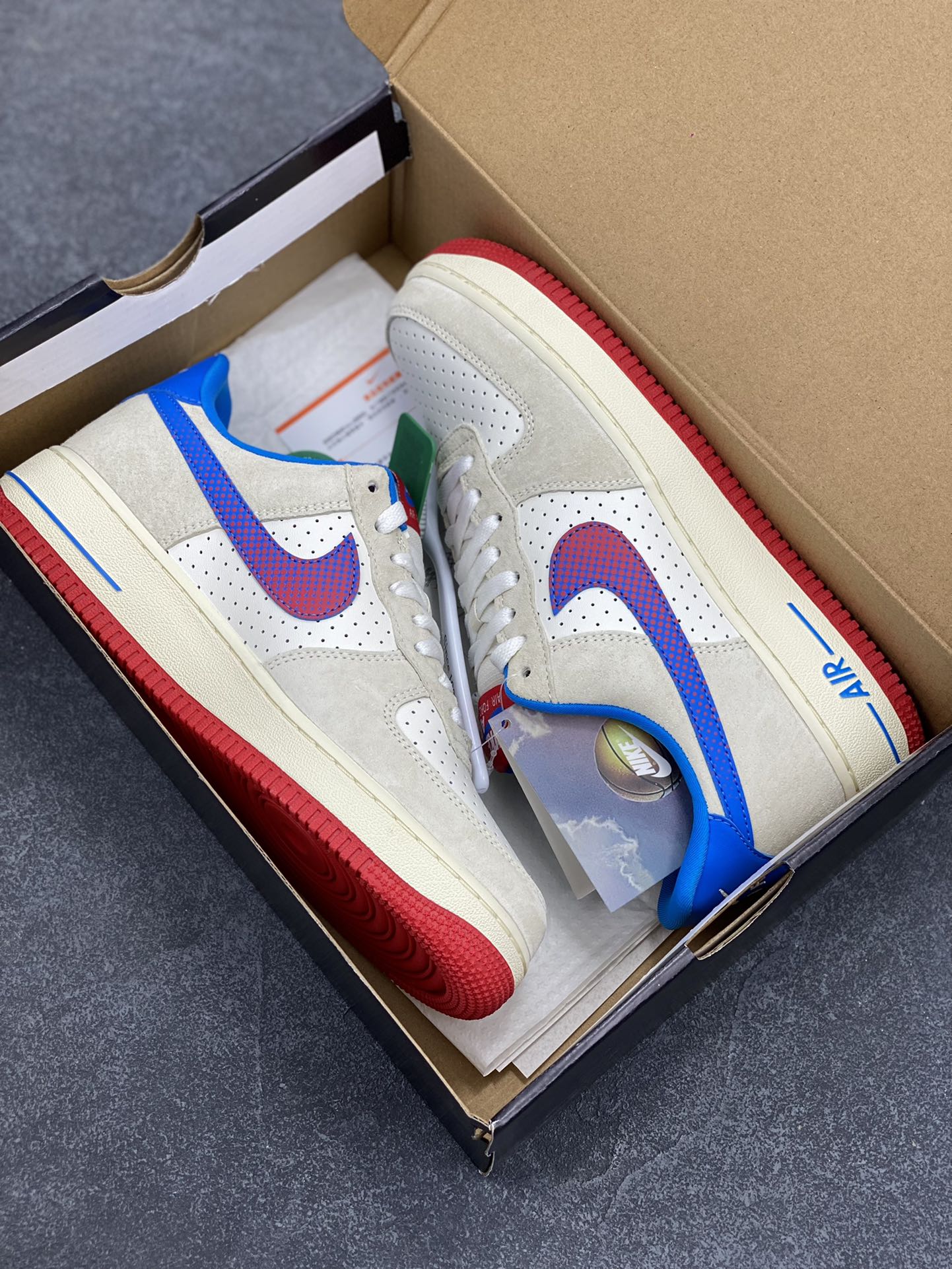 图片[9]-HY版本💯 Nike Air Force 1 Low \’07 冲孔蓝 原楦头原纸板 打造纯正空军版型 #专注外贸渠道 全掌内置蜂窝气垫 #原盒配件 原厂中底钢印、拉帮完美 货号：HQ3618-113 尺码：36 36.5 37.5 38 38.5 39 40 40.5 41 42 42.5 43 44 44.5 45 46-选品中心