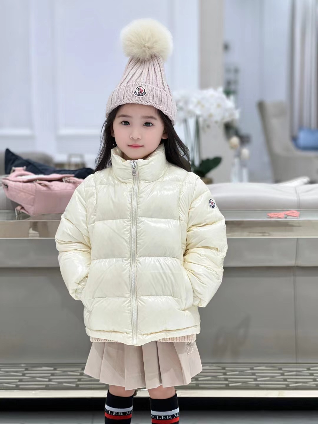 NO:209309,Size 150/1 Removable sleeve two-wear down jacket, special price, down jacket,19860909尺码 150/1 可拆卸袖套两穿式羽绒服,特价款,down jacket,,Children's