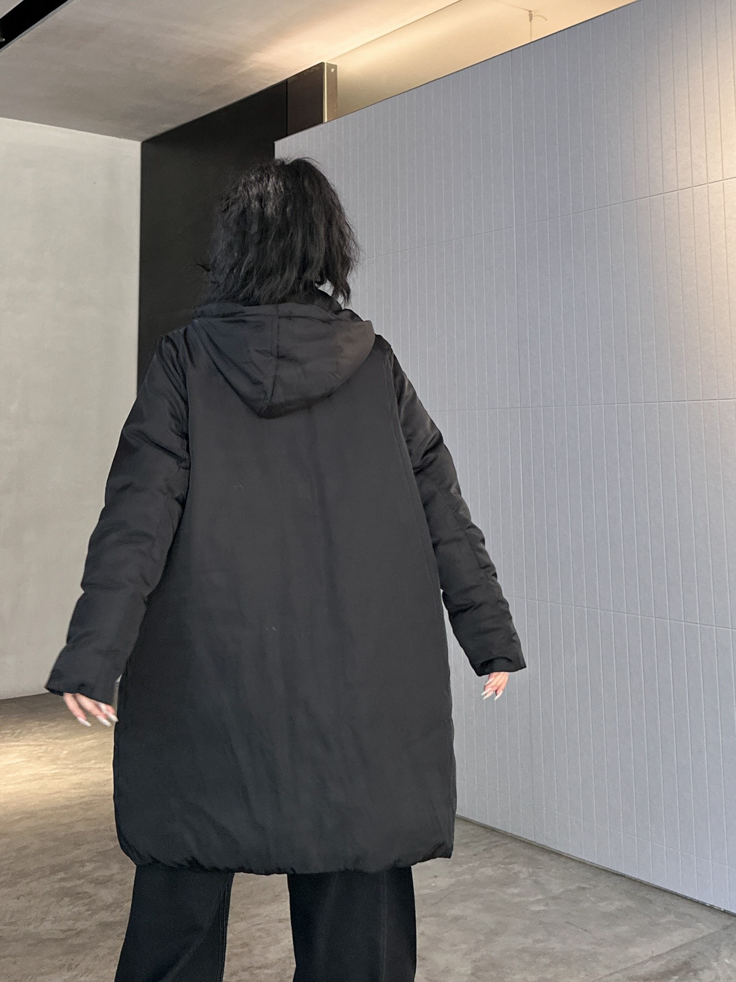 P家新款90白鹅绒服进口再生纤维️经典再生尼龙面料可双面两穿设计实穿性满分连帽可拆卸设计直筒版型显瘦不挑