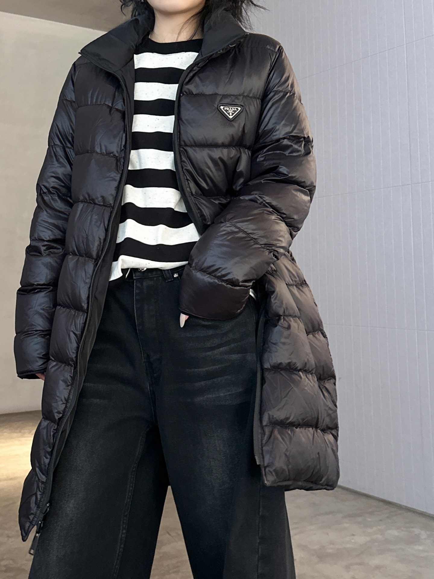 P家新款90白鹅绒服进口再生纤维️经典再生尼龙面料可双面两穿设计实穿性满分连帽可拆卸设计直筒版型显瘦不挑