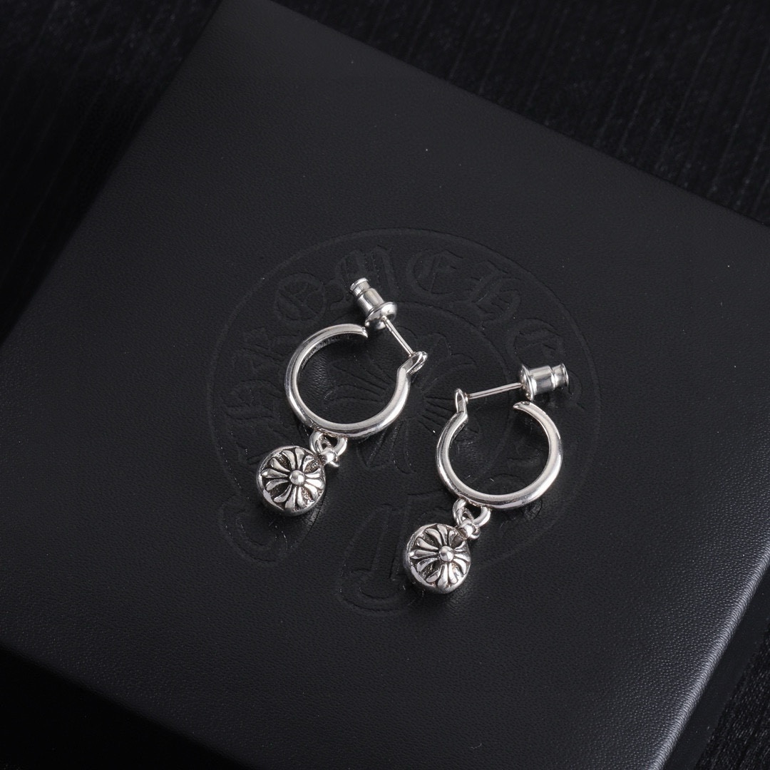 NO:108576,Chrome Hearts Croheart cross ball earrings, jewelry boutique, chrome hearts, chrome hearts19860909批 Chrome Hearts 克罗心十字花球耳钉,饰品精品,chrome hearts,chrome hearts,Jewelry
