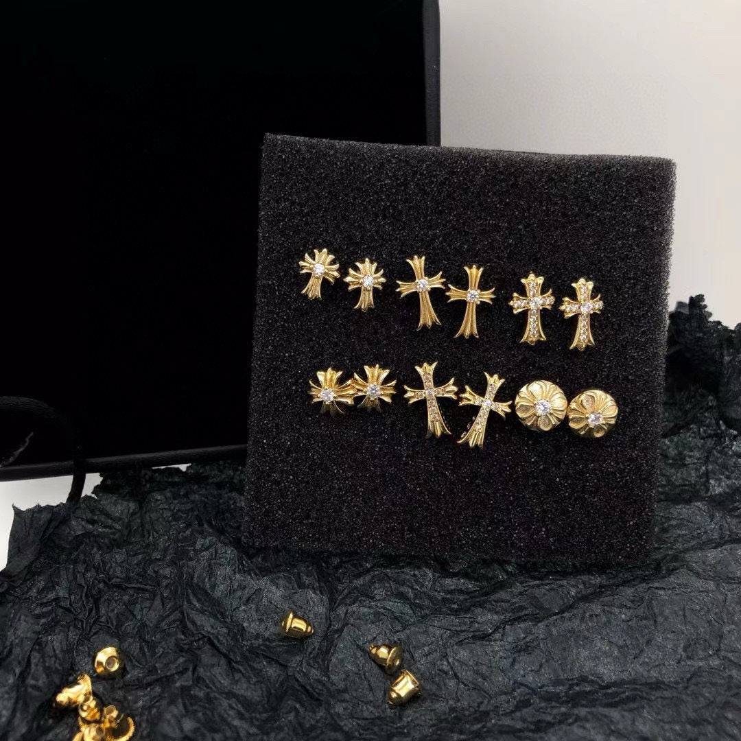 NO:108585,Croxin's new golden earrings arrive, top-quality fine workmanship, perfect reproduction., jewelry boutique, chrome hearts19860909克罗心 新款金色耳钉到货,顶级精工做工,完美复刻.,饰品精品,chrome hearts,Jewelry