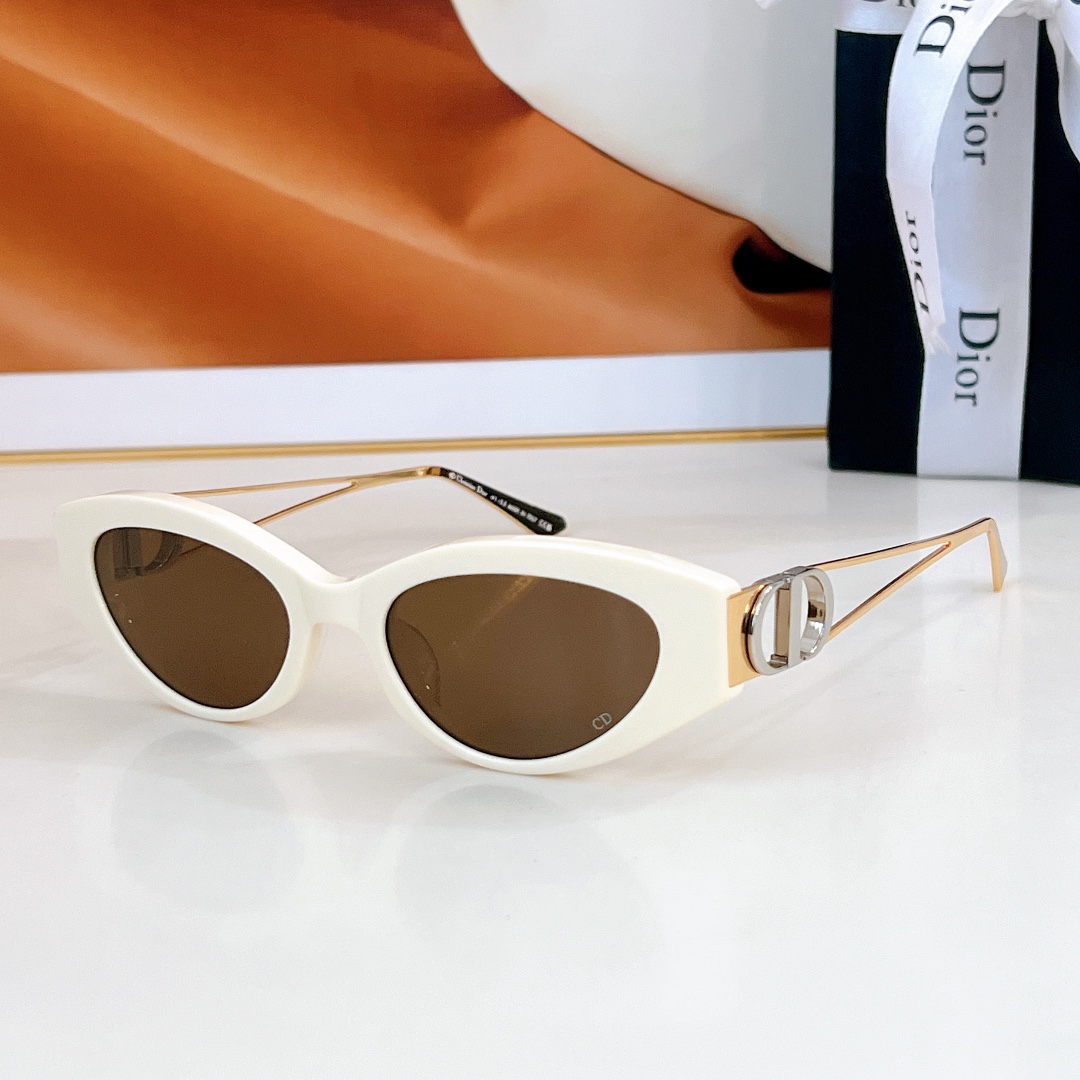 DIOR*MODEL30MontaigneB6ISIZE:51-18-130