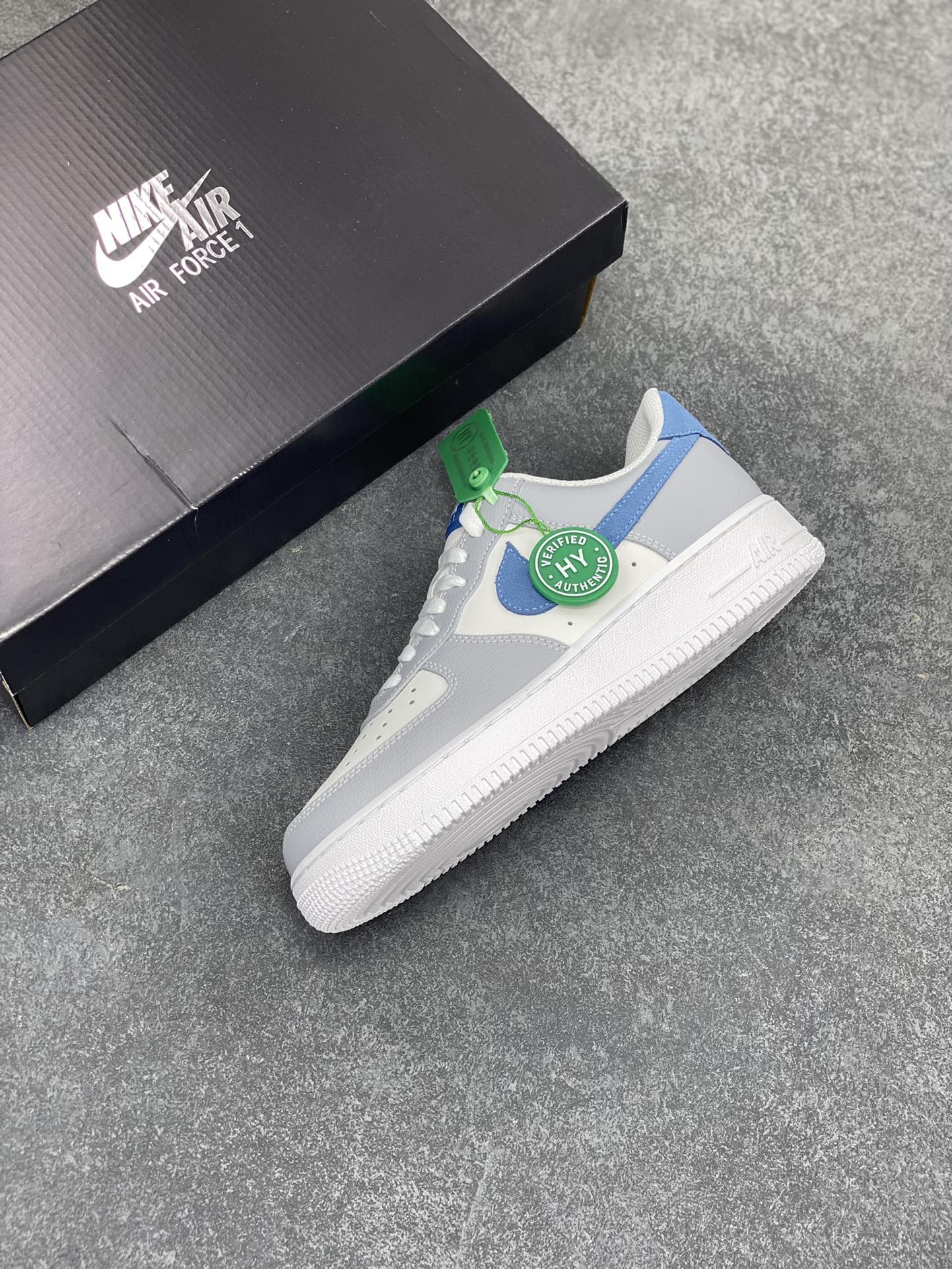 图片[7]-HY版本💯 Nike Air Force 1 Low 灰蓝 原楦头原纸板 打造纯正空军版型 专注外贸渠道 全掌内置蜂窝气垫 原盒配件 原厂中底钢印、拉帮完美 货号：HV1795-141 尺码：36 36.5 37.5 38 38.5 39 40 40.5 41 42 42.5 43 44 44.5 45 46-选品中心