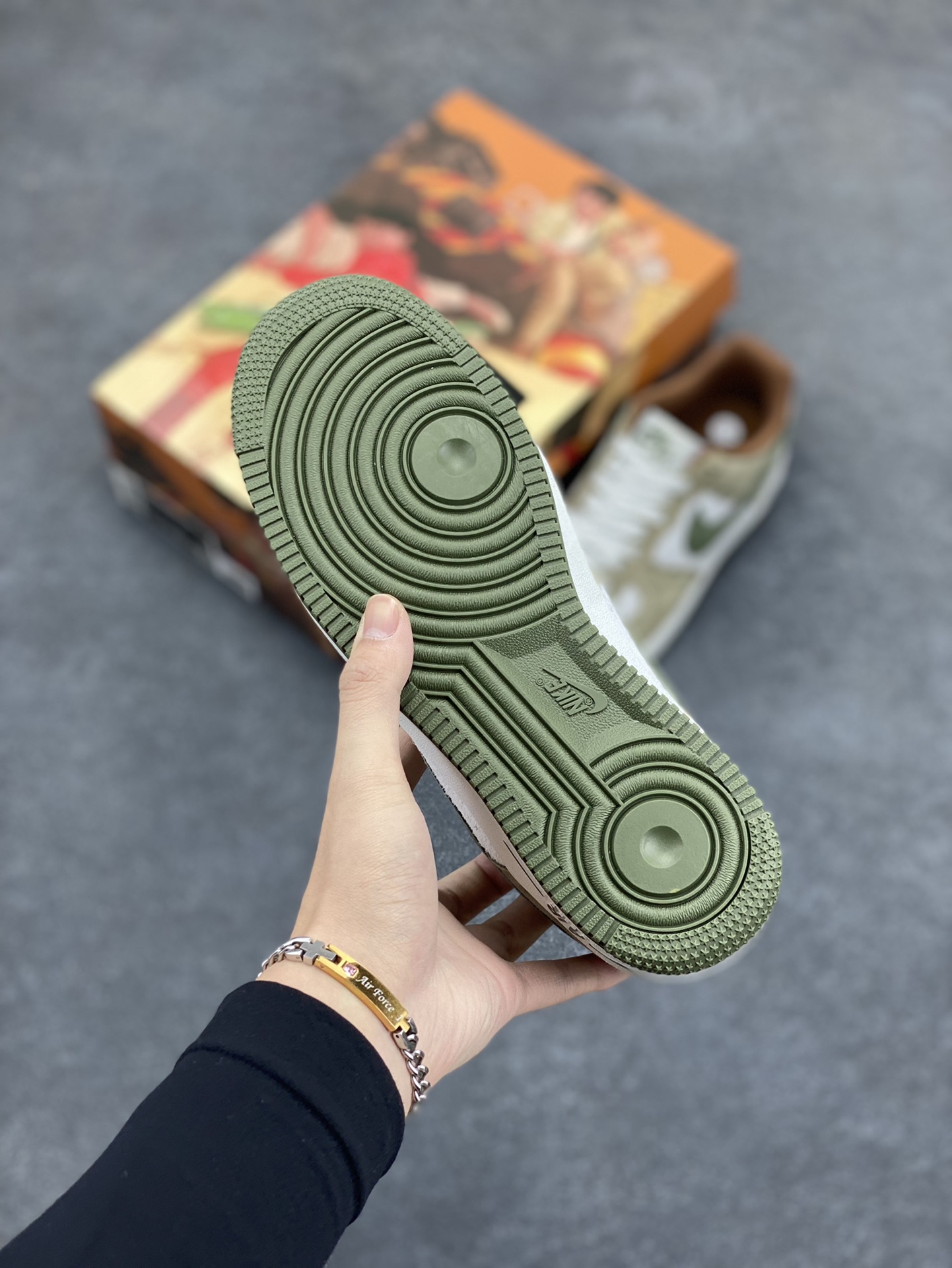 图片[5]-AKIRA×Nike Air Force 1 Low ’07 苹果绿 头成麂皮 满天星配色 空军一号低帮休闲板鞋 原厂麂皮 原楦原纸板 纯正版型 正品NFC感应芯片 高清洁度 内置全掌气垫 货号：DD3966-523 尺码：36 36.5 37.5 38 38.5 39 40 40.5 41 42 42.5 43 44 44.5 45-选品中心