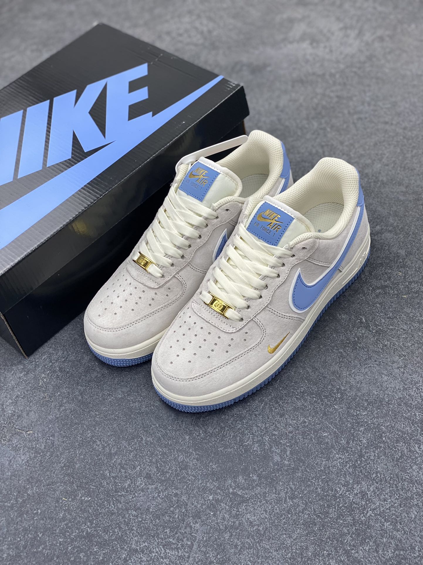 图片[8]-Nike Air Force 1 Low ’07 小勾蓝麂皮 空军一号低帮休闲板鞋 原厂麂皮 原楦原纸板 纯正版型 正品NFC感应芯片 高清洁度 内置全掌气垫 货号：KK5636-210 尺码：36 36.5 37.5 38 38.5 39 40 40.5 41 42 42.5 43 44 44.5 45-选品中心