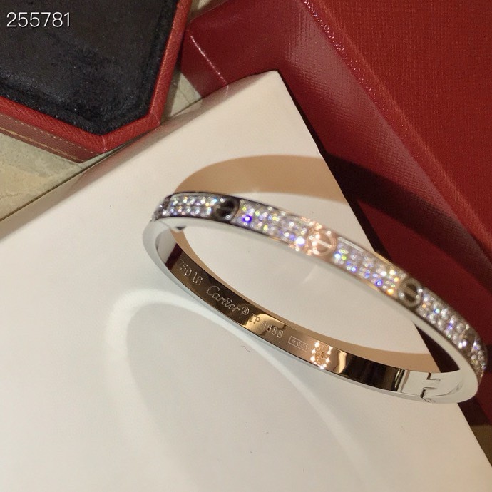 Cartier 却只因一个人沦陷 “我对她有一点动心”千万分之一的心动概率 现在不说 还等何时 别犹豫