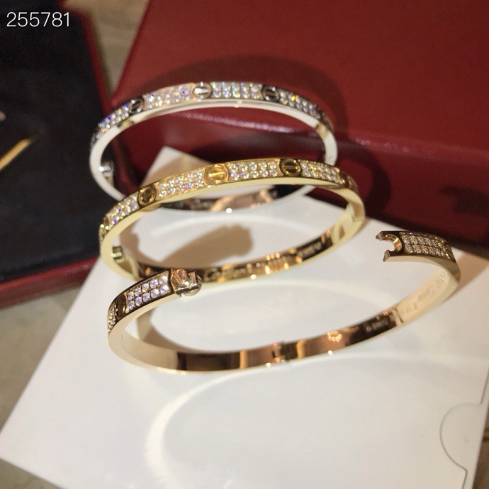 Cartier 却只因一个人沦陷 “我对她有一点动心”千万分之一的心动概率 现在不说 还等何时 别犹豫