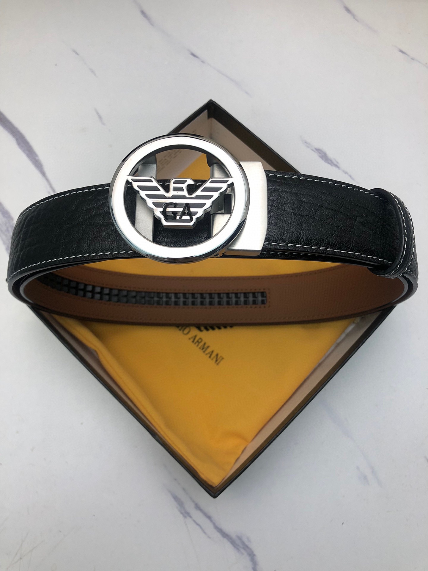 Italian Amani Automatic Belts: Original Oxen Skin, Tailorable with Automatic Buttons