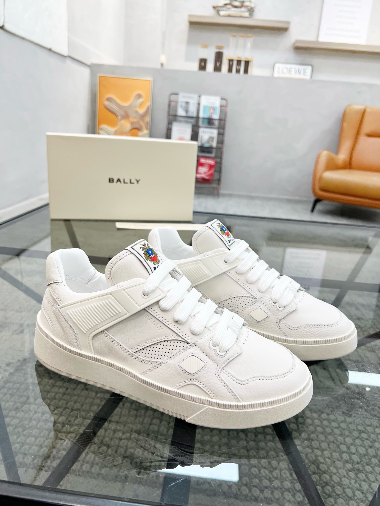 NO:220136,Brand B A L L Y color original color matching number 39-44 customized 45 price Material new men's classic casual shoes simple atmospheric super high style selection with top layer cowhide with luxurious cowhide smooth lines light and comfortable original wear-resistant rubber outsole, bali casual shoes, bally, cowhide19860909品牌B A L L Y 颜色原版配色 码数39-44定做45 价格 材质巴利新款男士 经典休闲鞋简约大气超高逼格选用头层牛皮搭配搭配奢华牛皮内里流畅线条轻便舒适原版耐磨橡胶大底,巴利 休闲鞋,bally,cowhide,Men's shoes