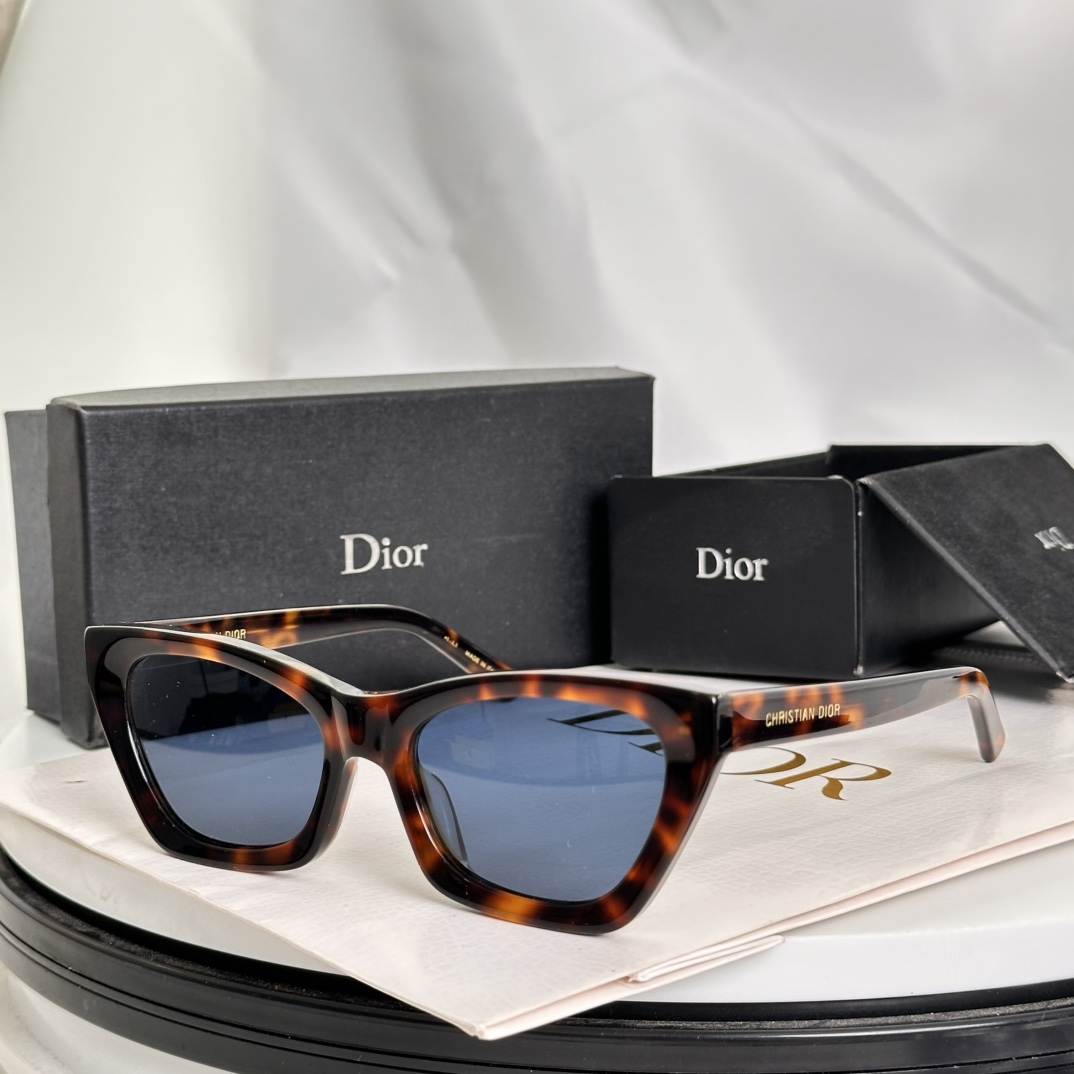 ️DIO*MODELDiorsignafureB1ISIZE53口19-146