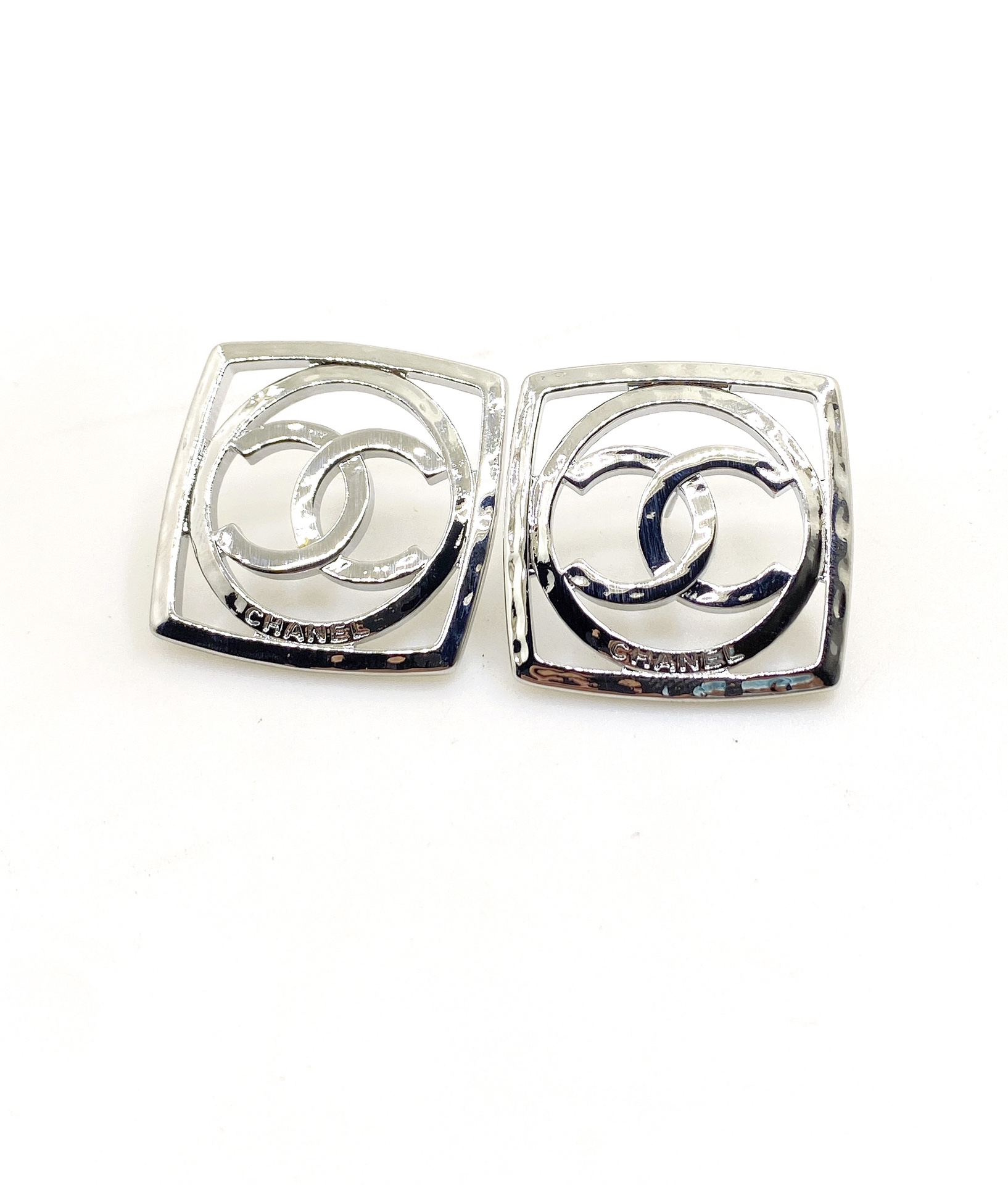 Chanel Серьги гвоздики