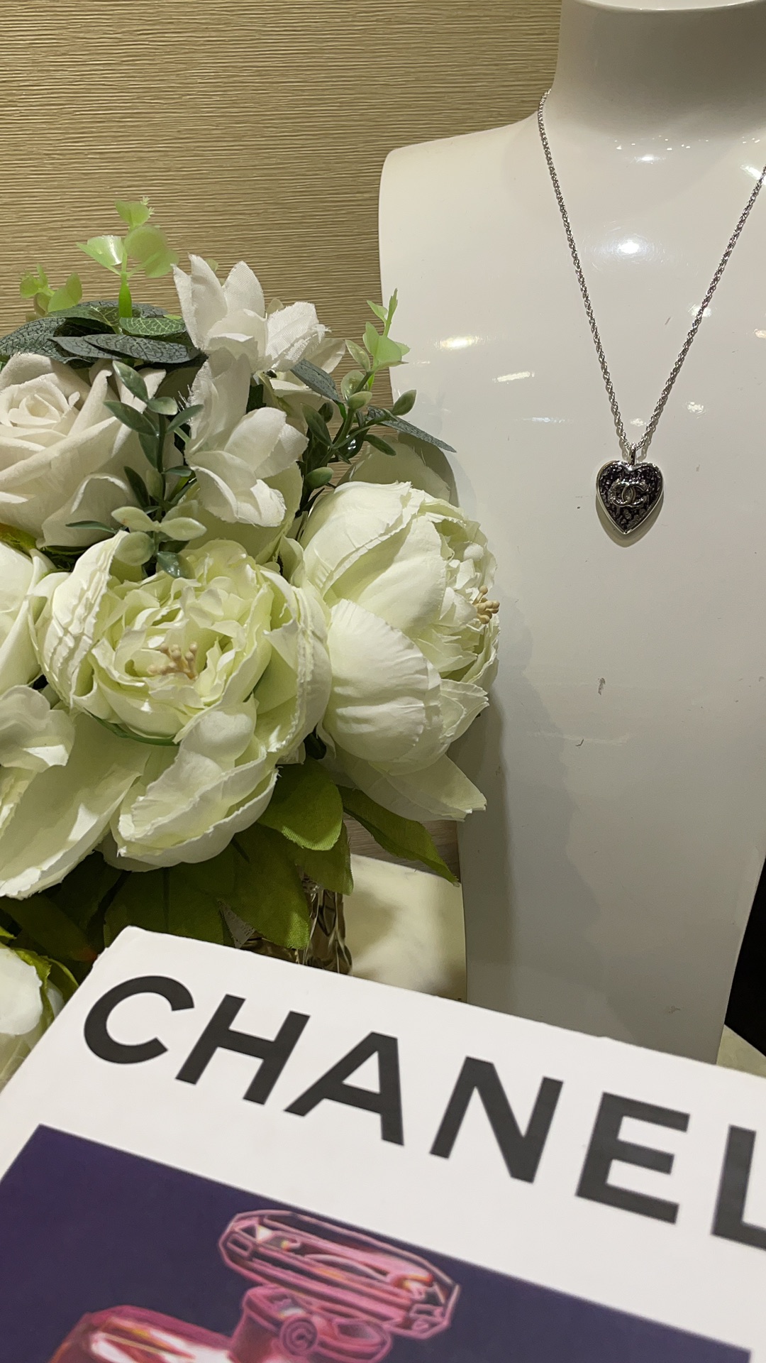 NO:632983,88200, Today's new product 24K new silver double C lace and glass love necklace. The lace and glass love heart is really vintage and y2k. It is very versatile for daily use. It is suitable for sweet girls and hot girls. z consistent brass material, necklace, Cartier high-end jewelry1986090988200,今日新品 24K新款银色双C蕾丝琉璃爱心项链 蕾丝琉璃爱心真的很vintage很y2k 非常百搭日常 甜妹辣妹都适合的一款 z一致黄铜材质,,necklace,卡迪亚高端饰品,Jewelry