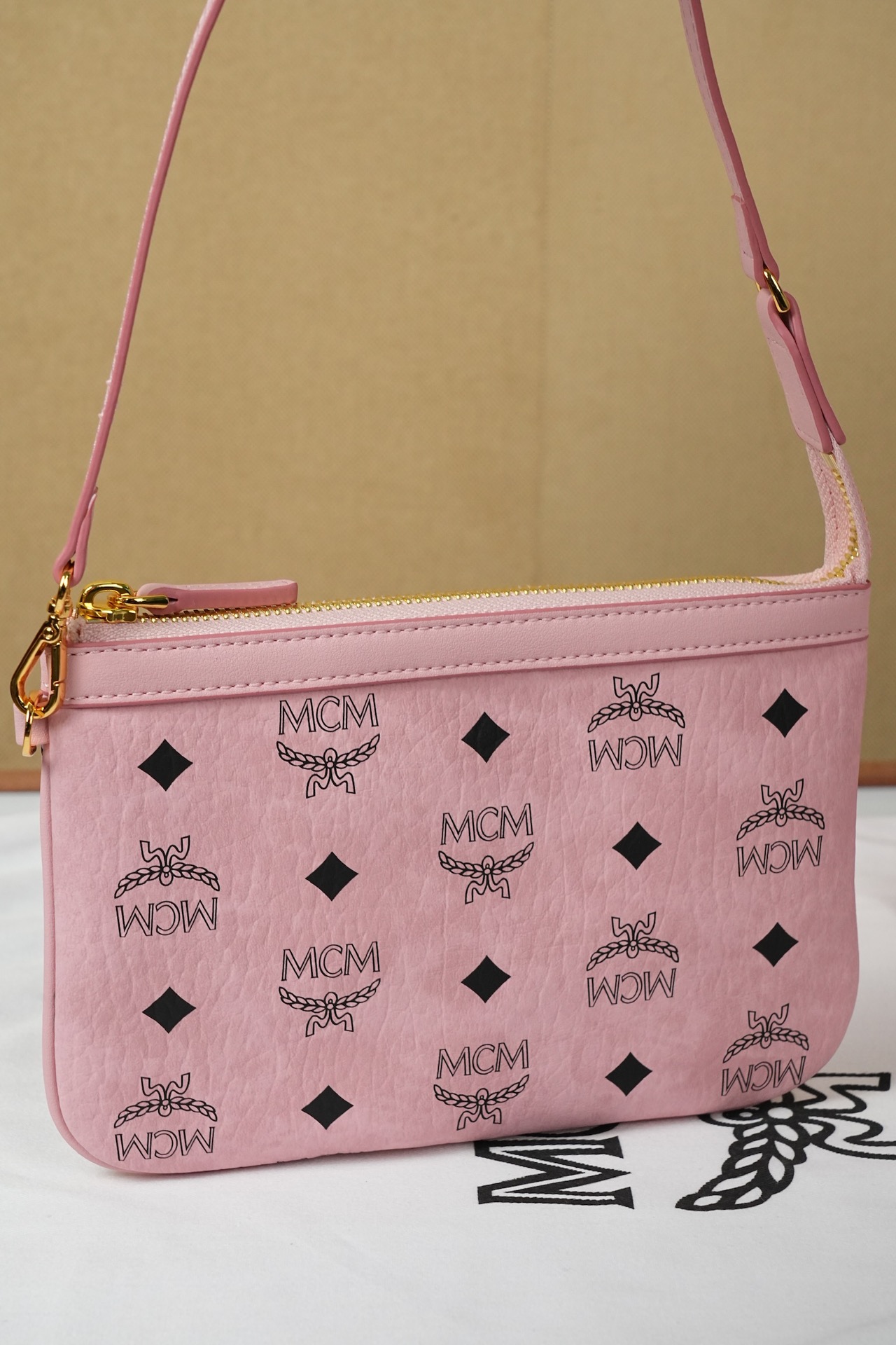 [MCM Women