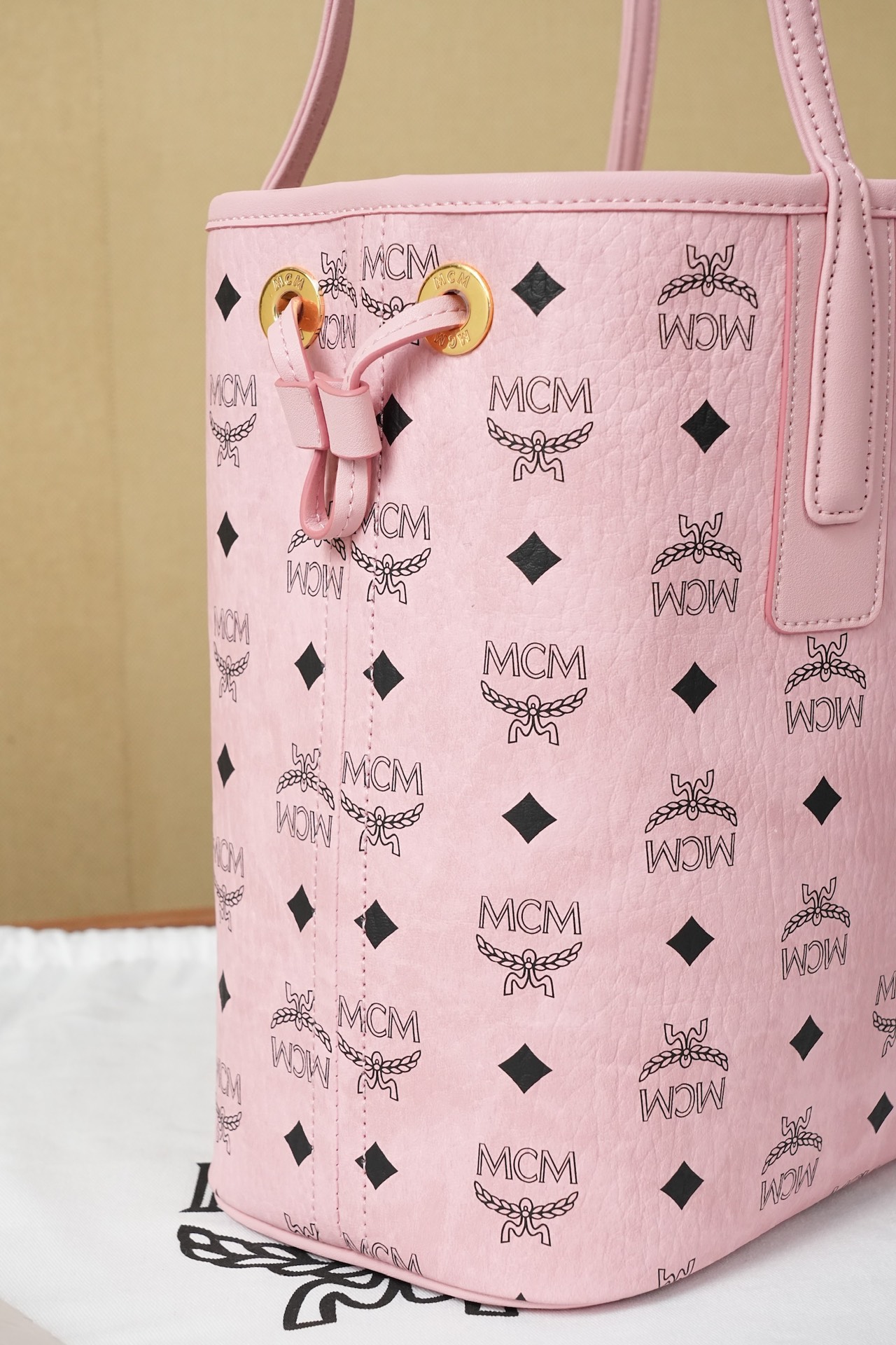 [MCM Women