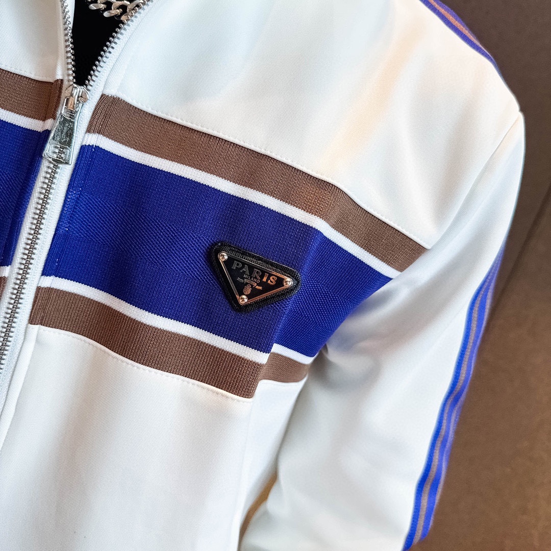 Prada Men's Tracksuit Set: Stylish, Comfortable, and High-Quality Outfit 10 i1734874317 531 8