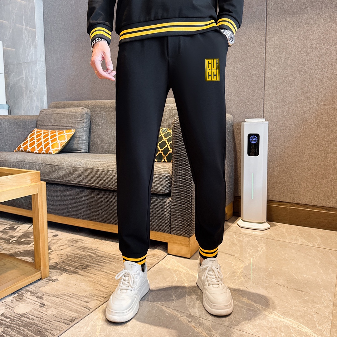 Gucci 2024 Men's Black Cotton Sweatshirt and Pants Set - Elegant & Comfortable 8 i1734874618 1489 6