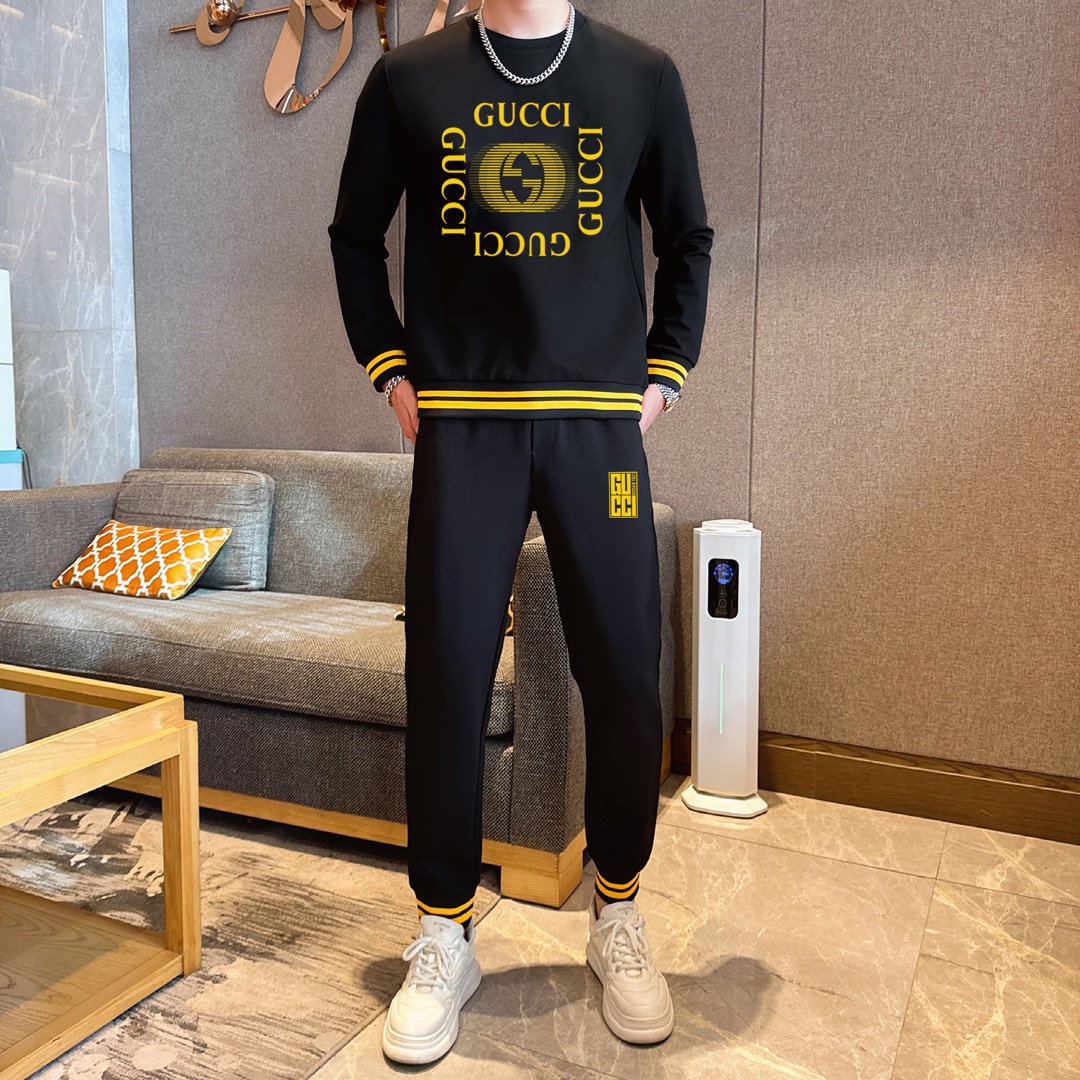 Gucci 2024 Men's Black Cotton Sweatshirt and Pants Set - Elegant & Comfortable 2 i1734874618 3059 0