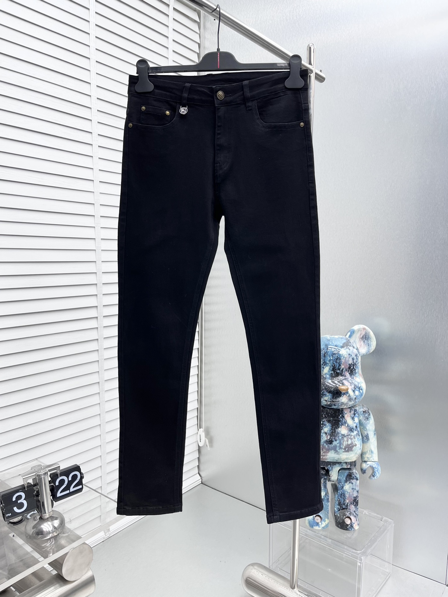 NO:513496,BBR*25ss early spring new jeans, custom-made full set of hardware, brand new brand design craftsmanship, fine workmanship, perfect details, high version Number of codes 29-38 (no 35.37), ,jeans,alexander wang19860909BBR*25ss早春新款牛仔裤,定制全套五金,全新品牌设计工艺,做工精细,细节完美,高版本 码数29-38（无35.37）,,jeans,alexander wang,Men's clothing