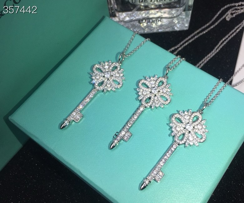 Tiffany & Co. 钥匙中国结～ 欧美同步长项链毛衣链